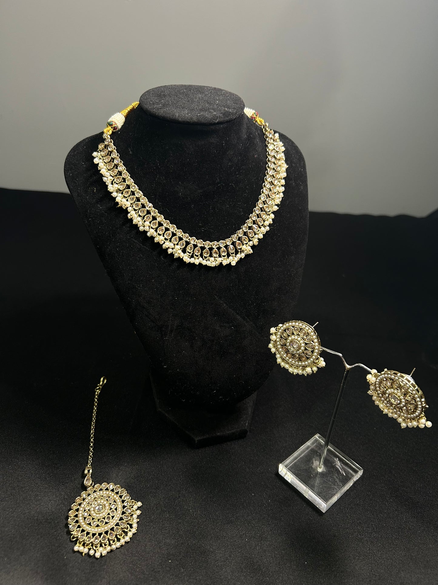 Kiran Necklace Set