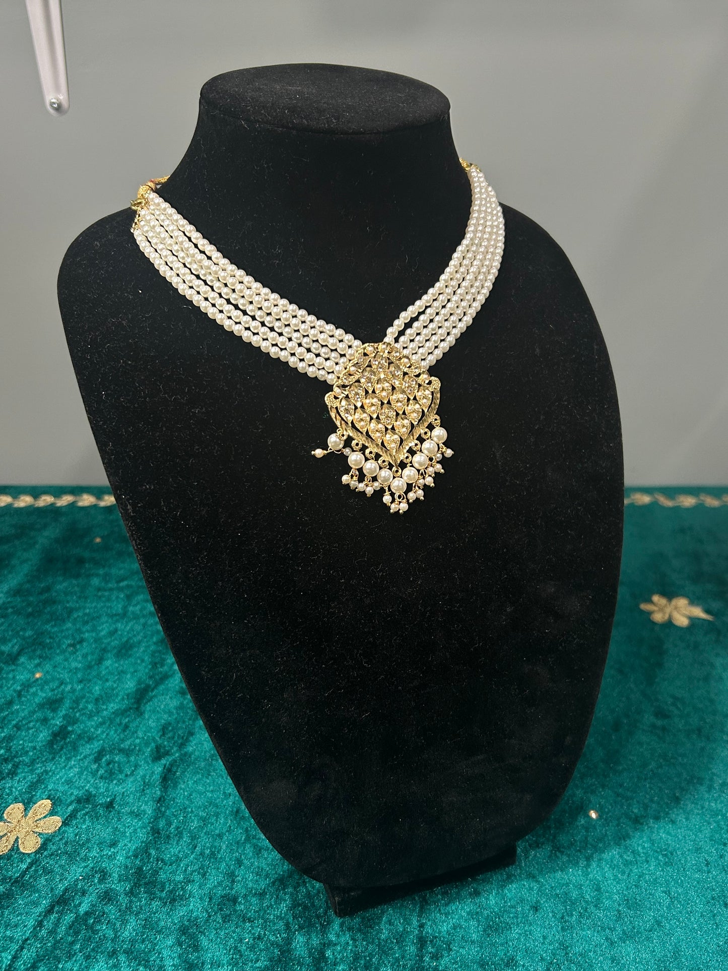 Phool Patti Necklace Set