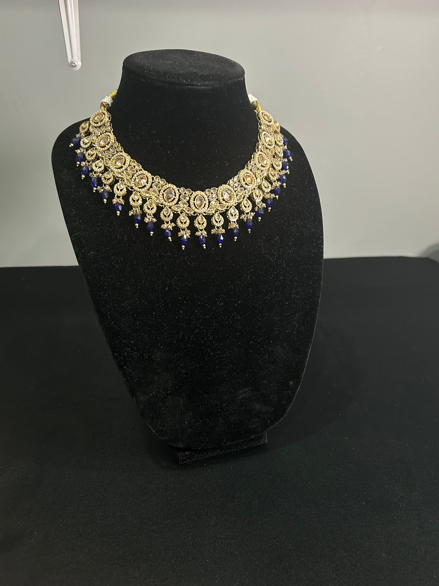 Gulzar Necklace Set