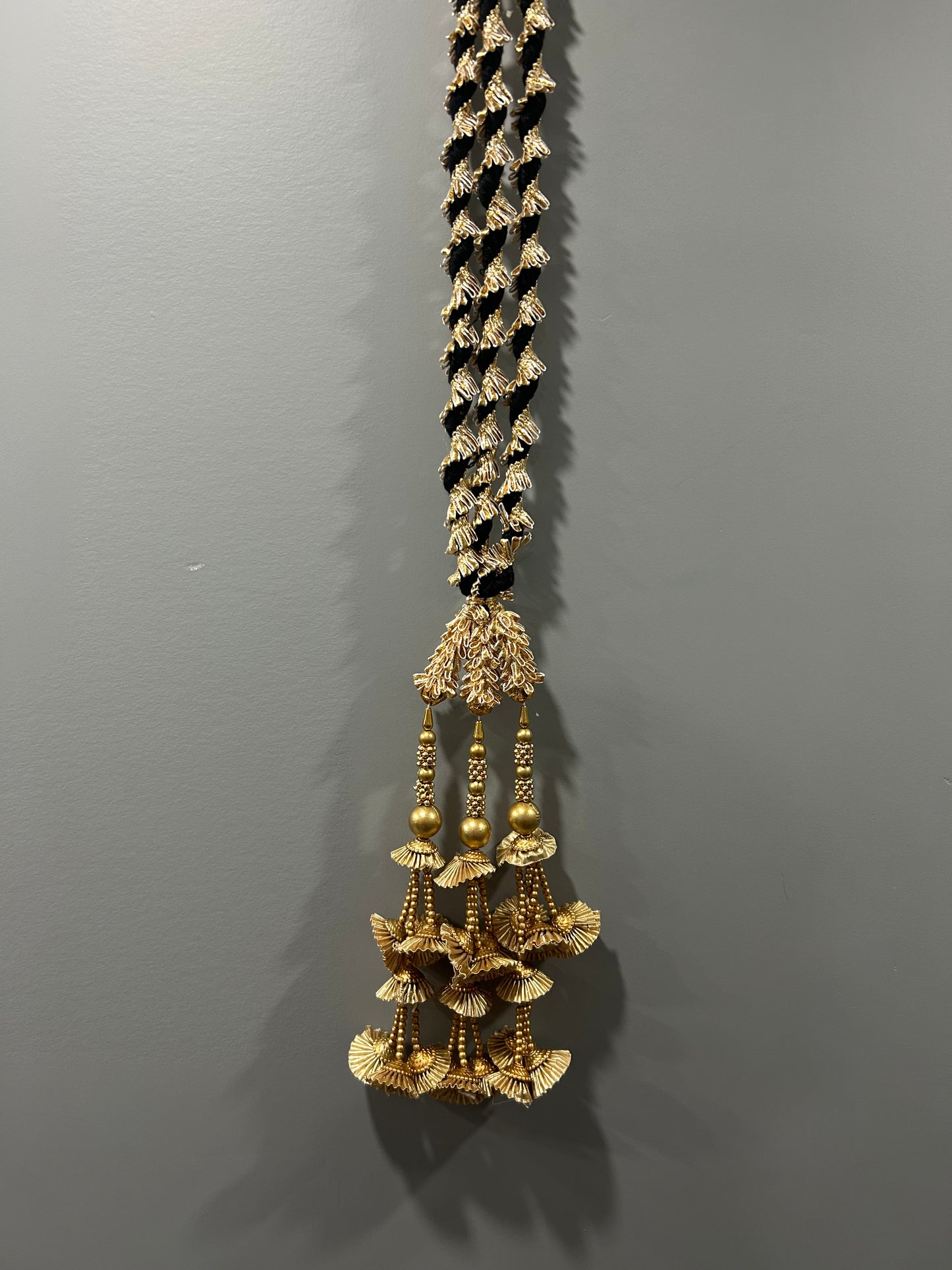 Golden Fan Drape Parandi