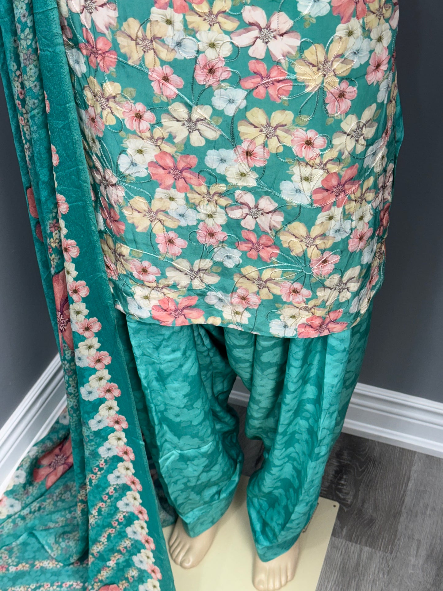 Suri Printed Salwar Suit