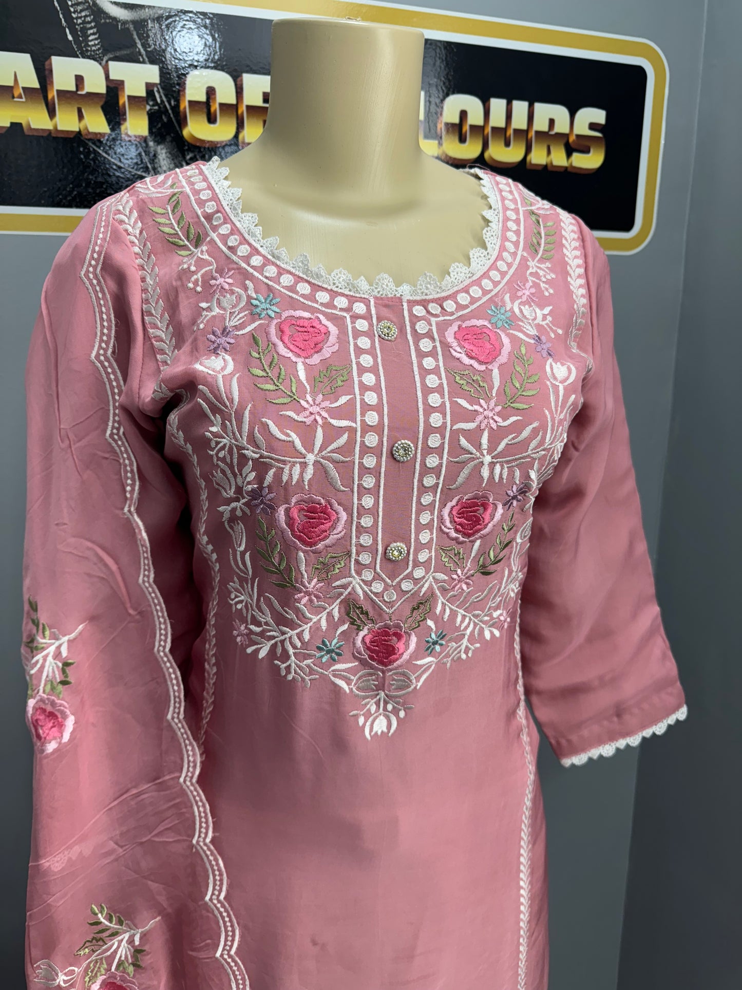 Phullaz Thaga Pent Suit