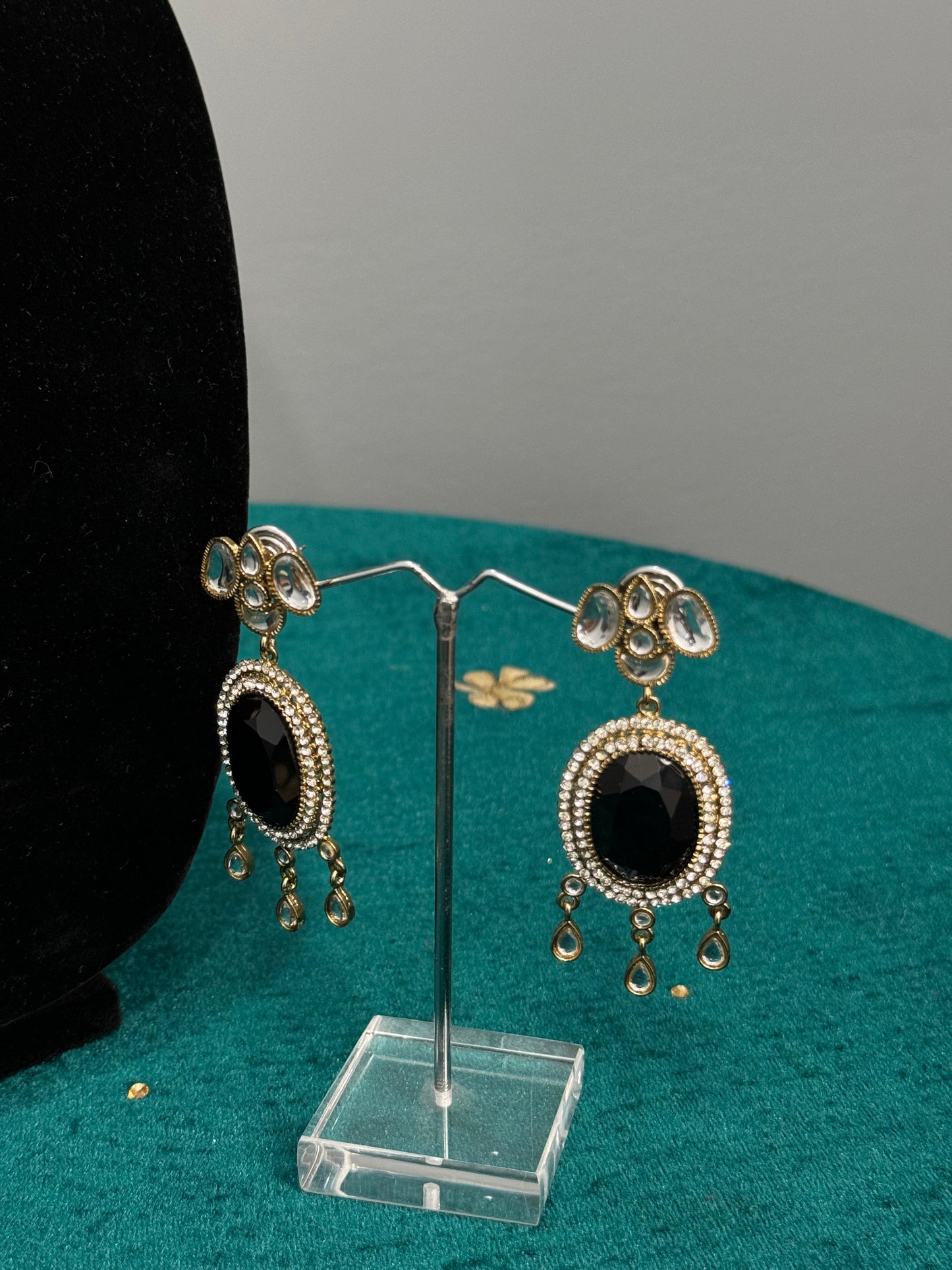 Elegant Black & Gold Jewelry Set