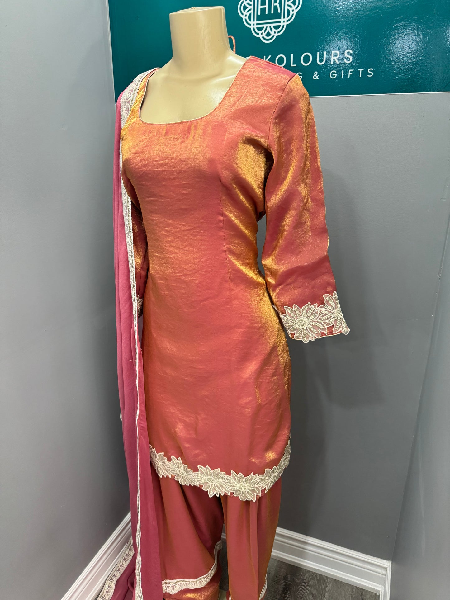 Babarberry Farsi Salwar Suit