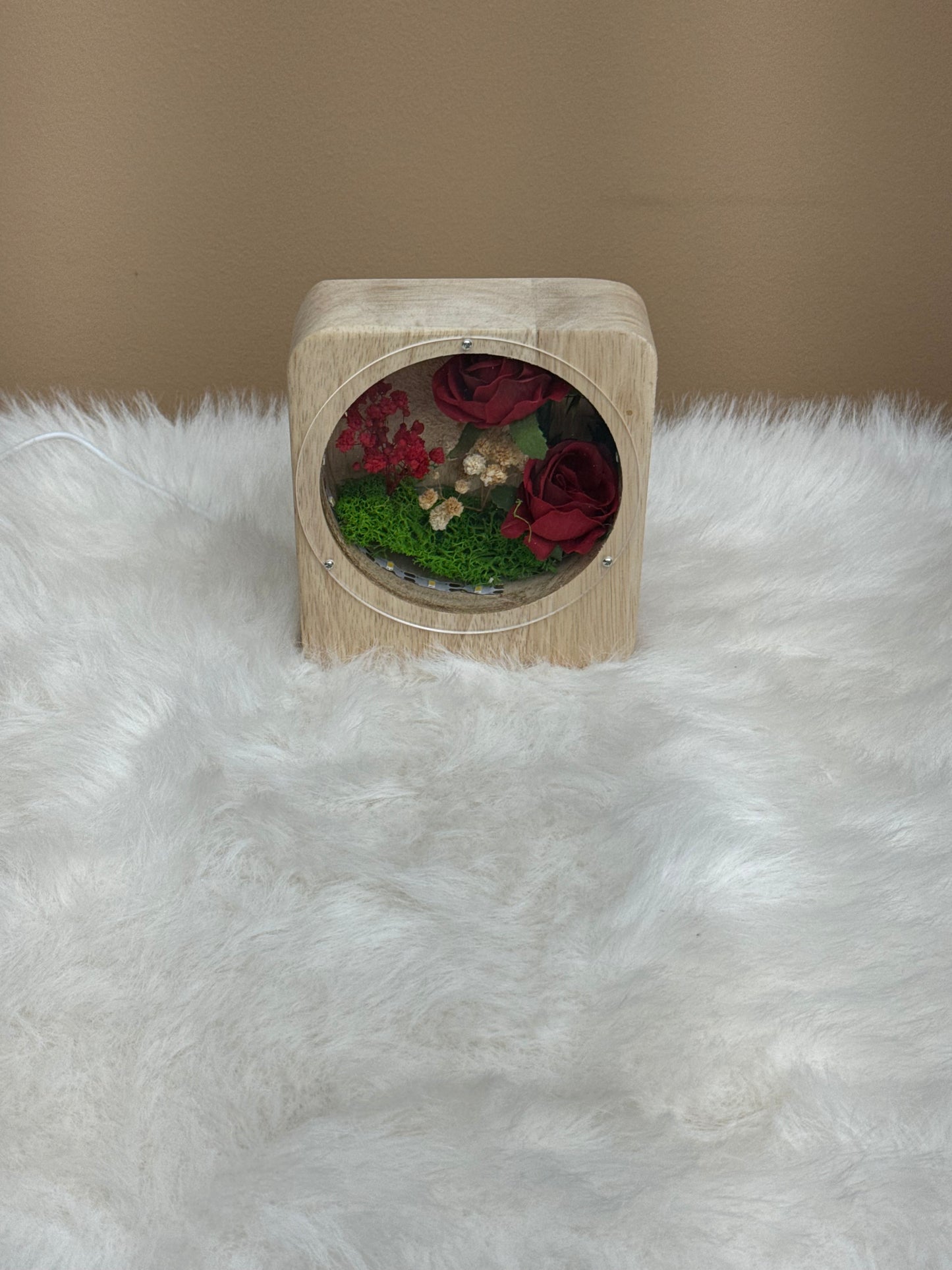 Wooden Flower Lamp Red V2