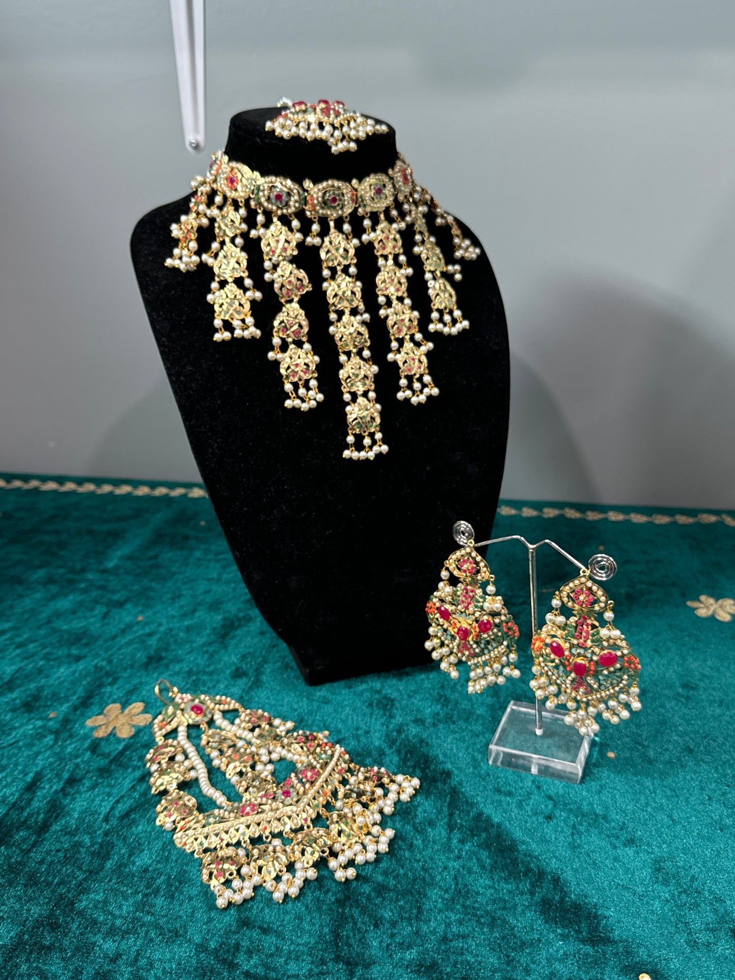Heavy Pipal Patti Necklace Set