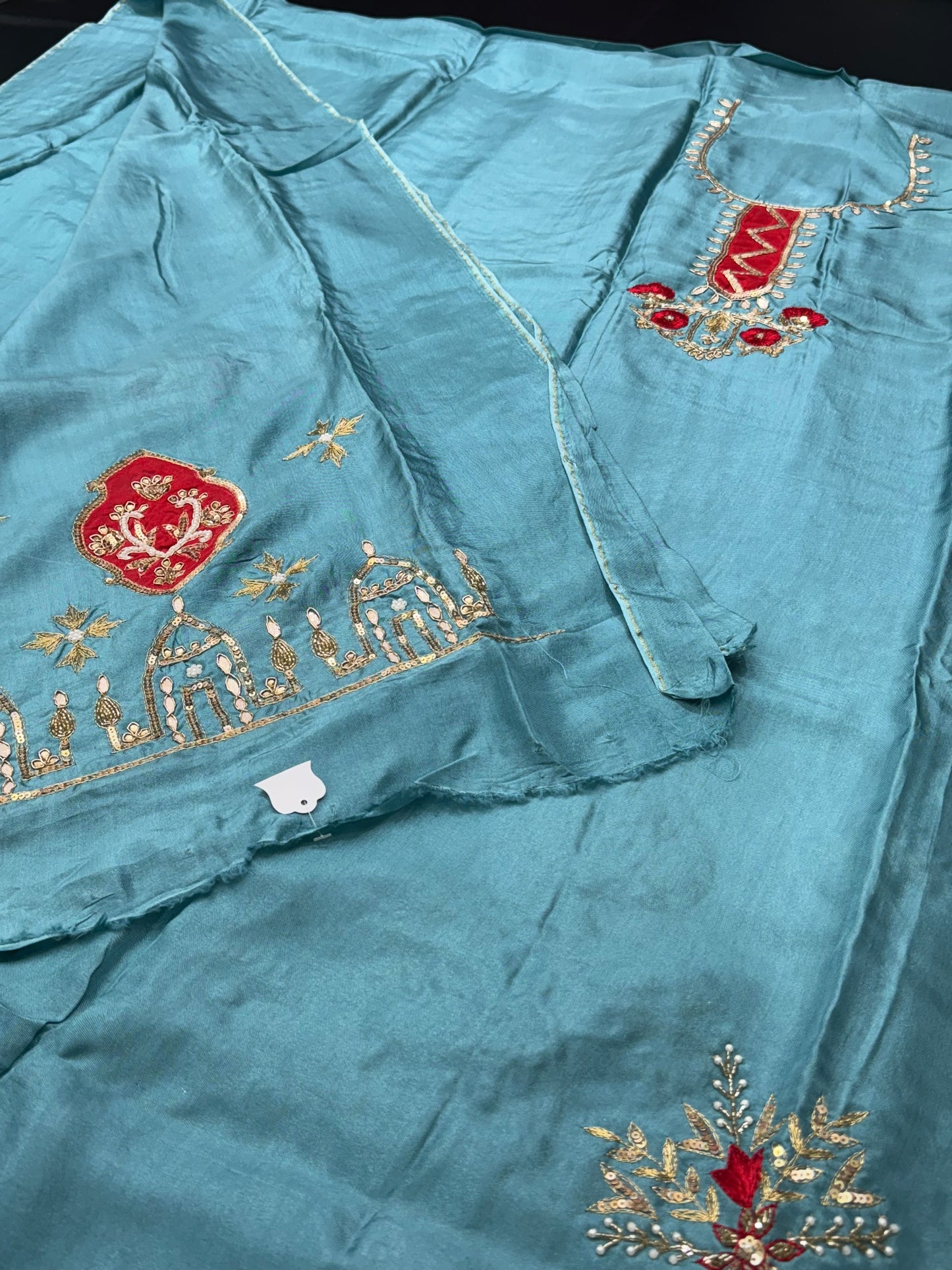 Neelphul Unstitched Suit