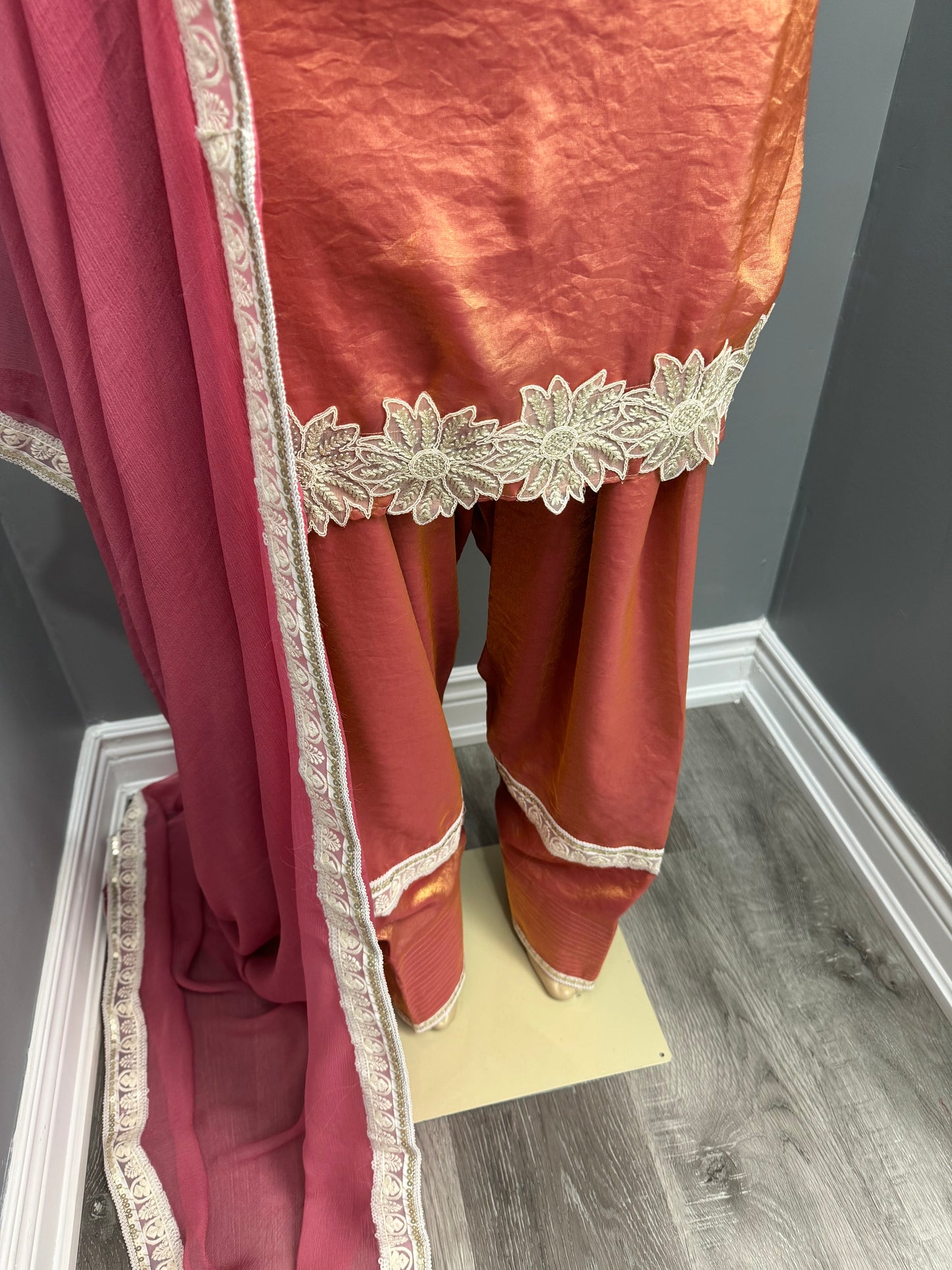 Babarberry Farsi Salwar Suit