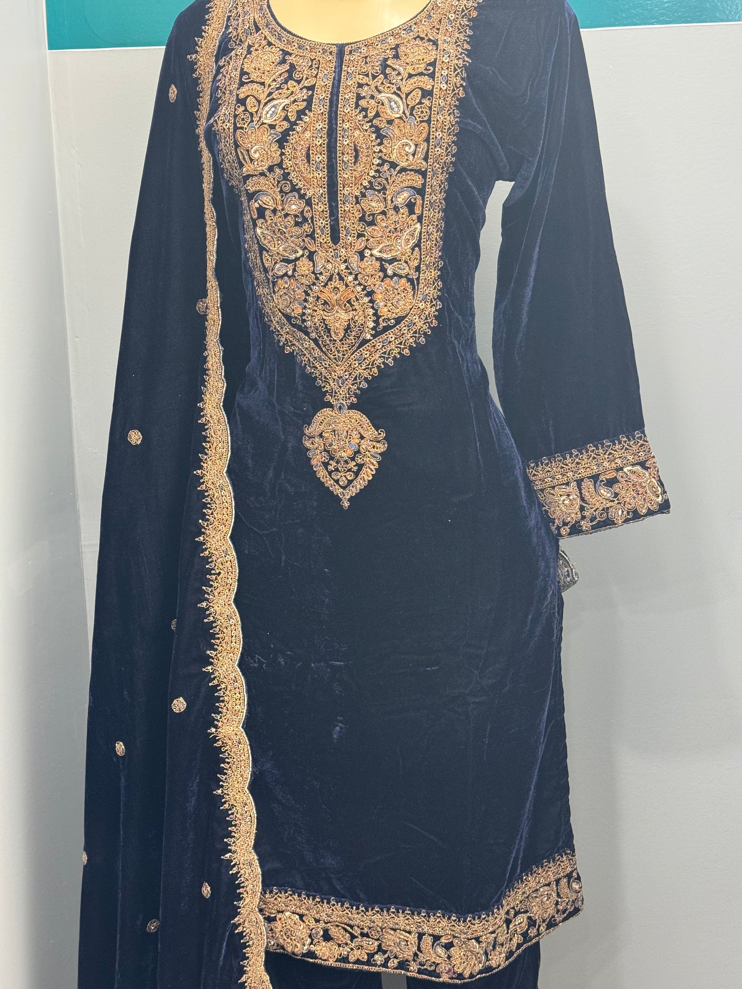 Navy Velvet Readymade Plazo Suit- AK7475-04