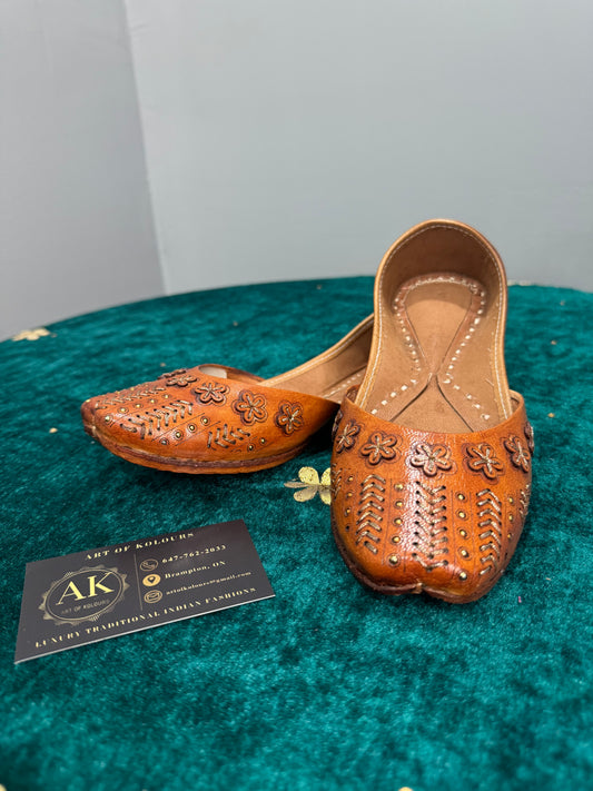 Brown Leather Flower Work Jutti
