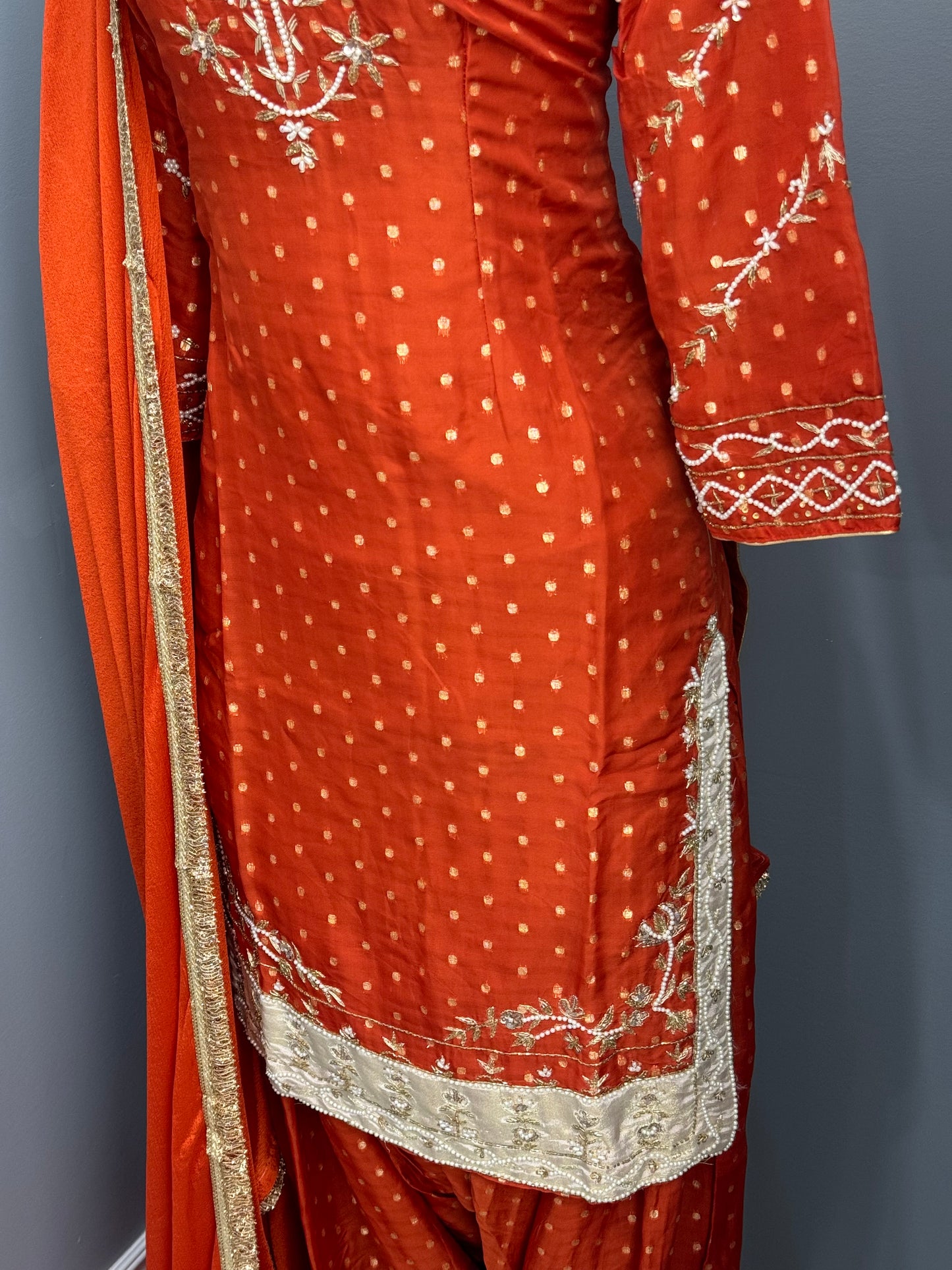 Bandhani Print Threadwork Suit- AK2728-0526