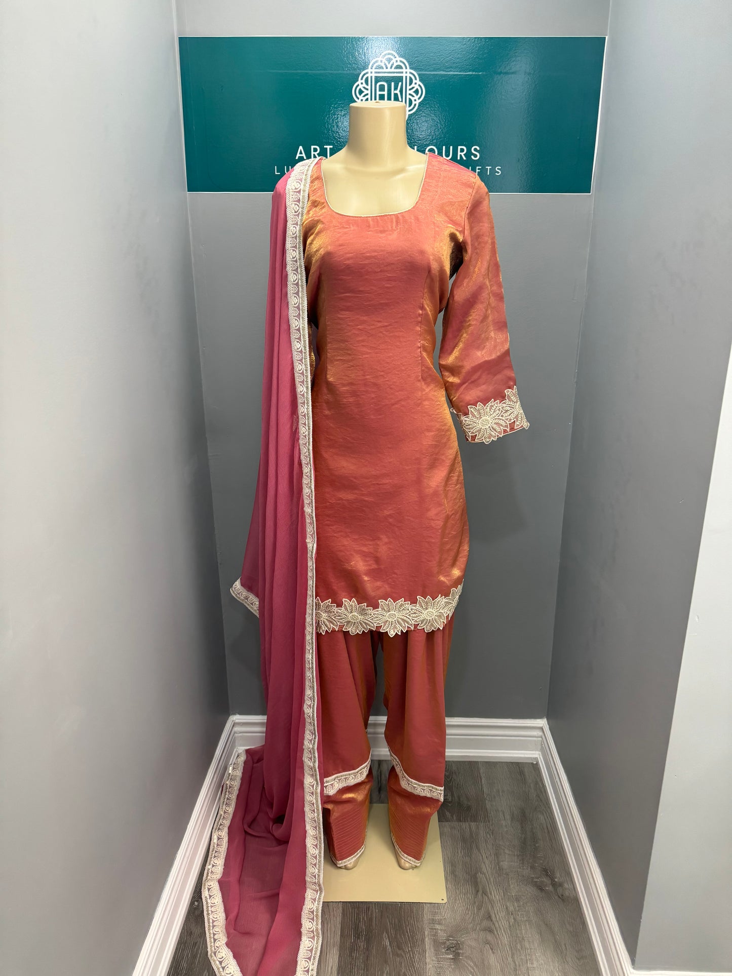 Babarberry Farsi Salwar Suit