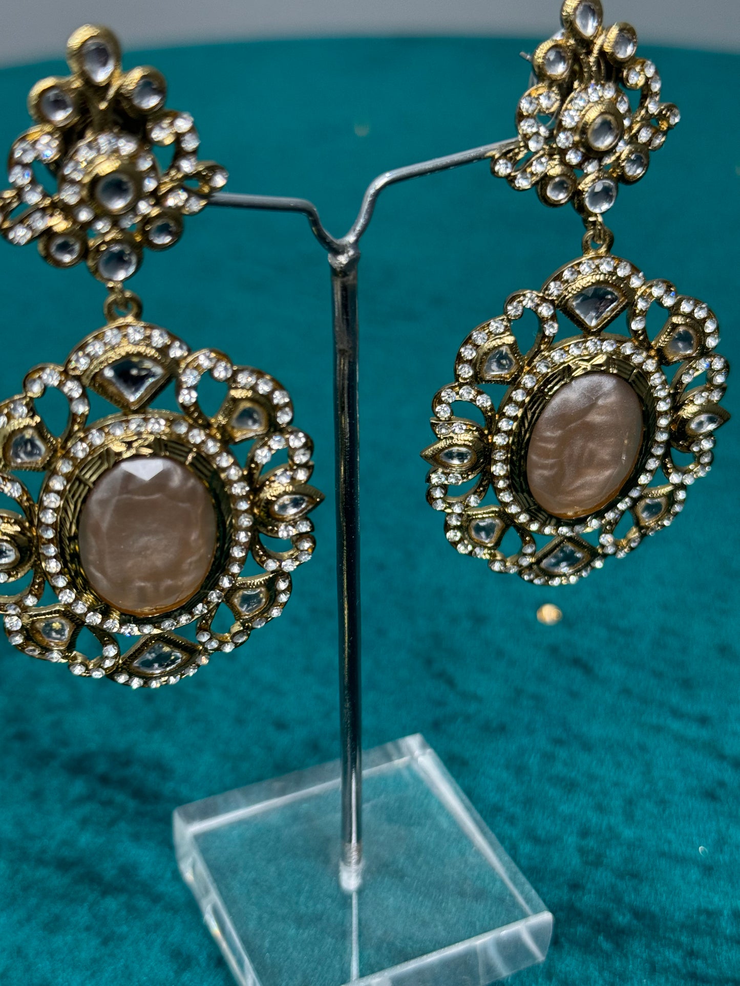 Regal Kundan Pearl Chand Earrings
