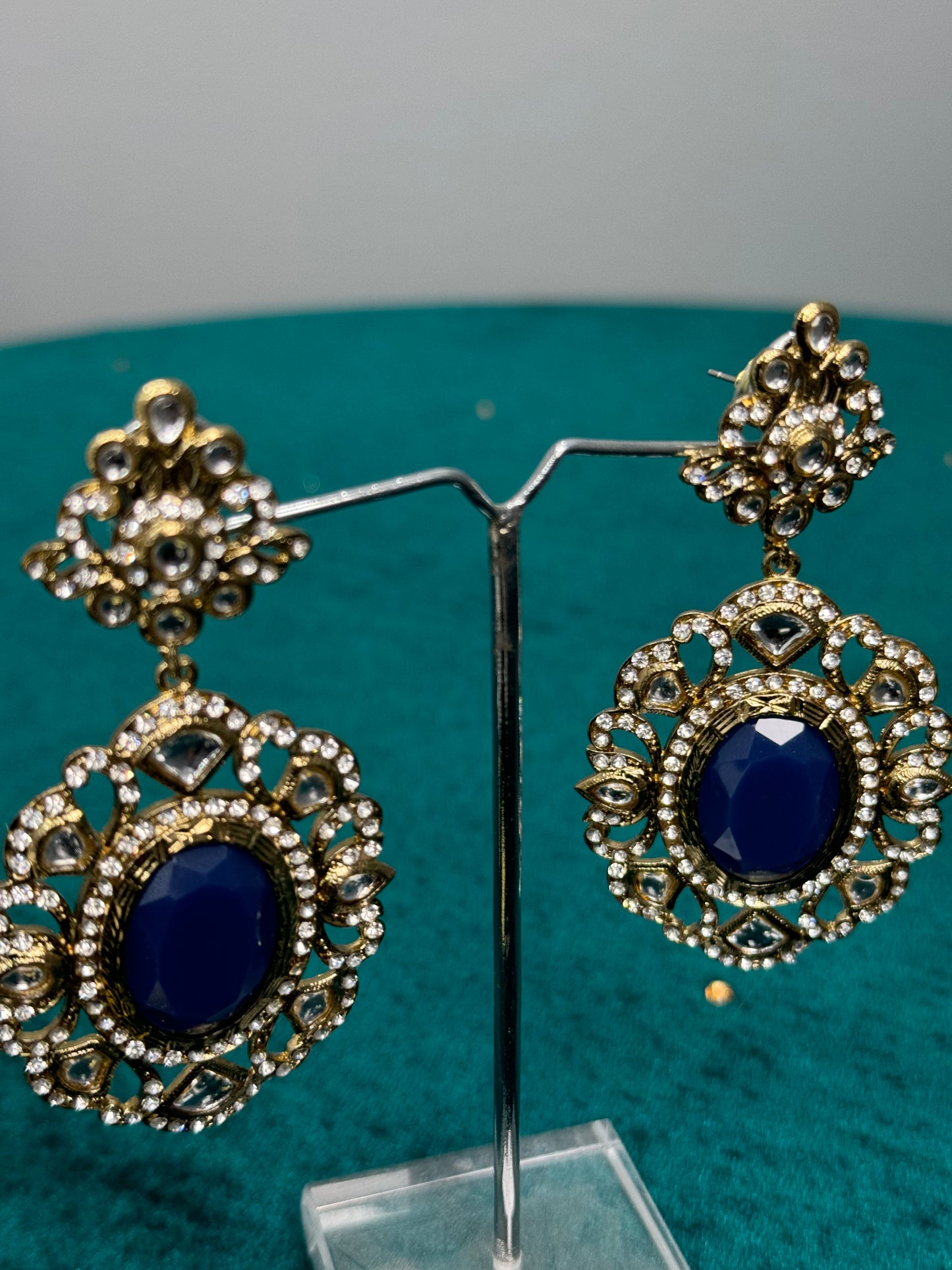 Regal Kundan Pearl Chand Earrings