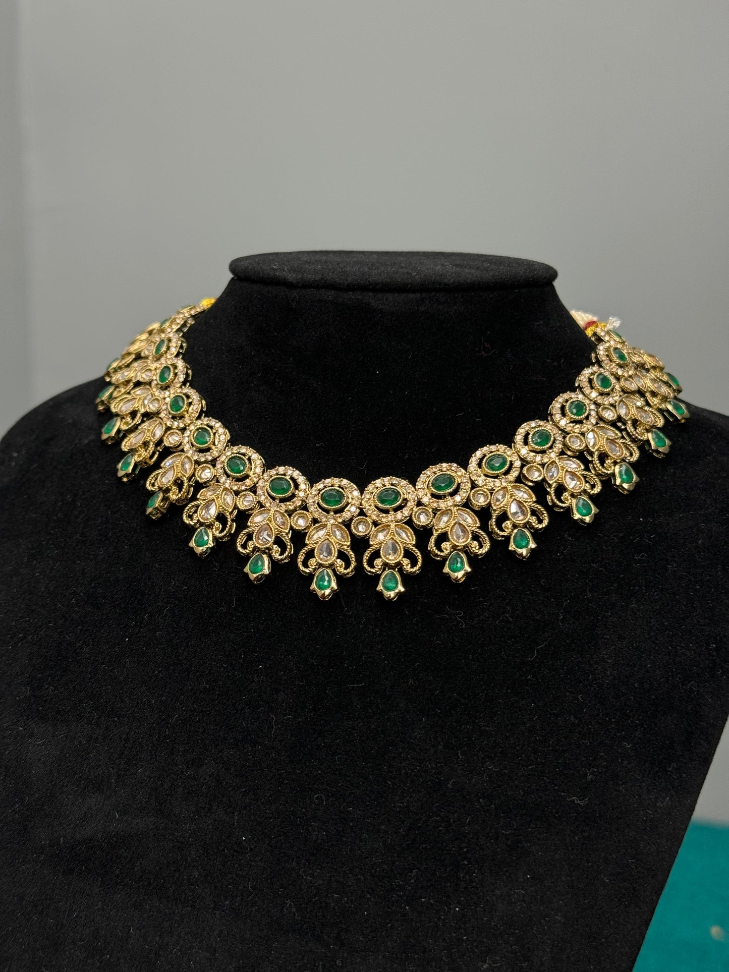 Elegant Green Stone Choker Set