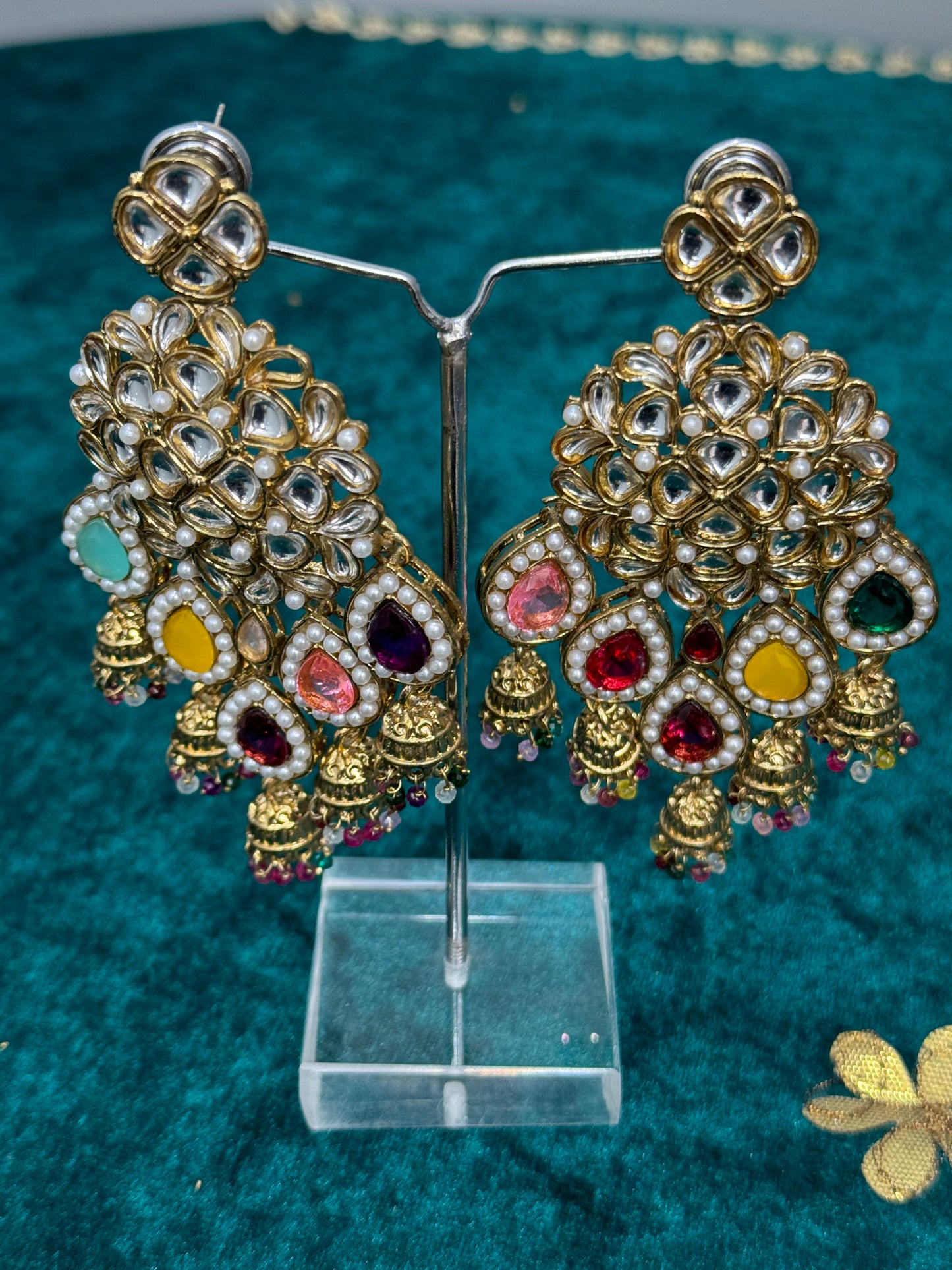 Majestic Aura Kundan Earrings