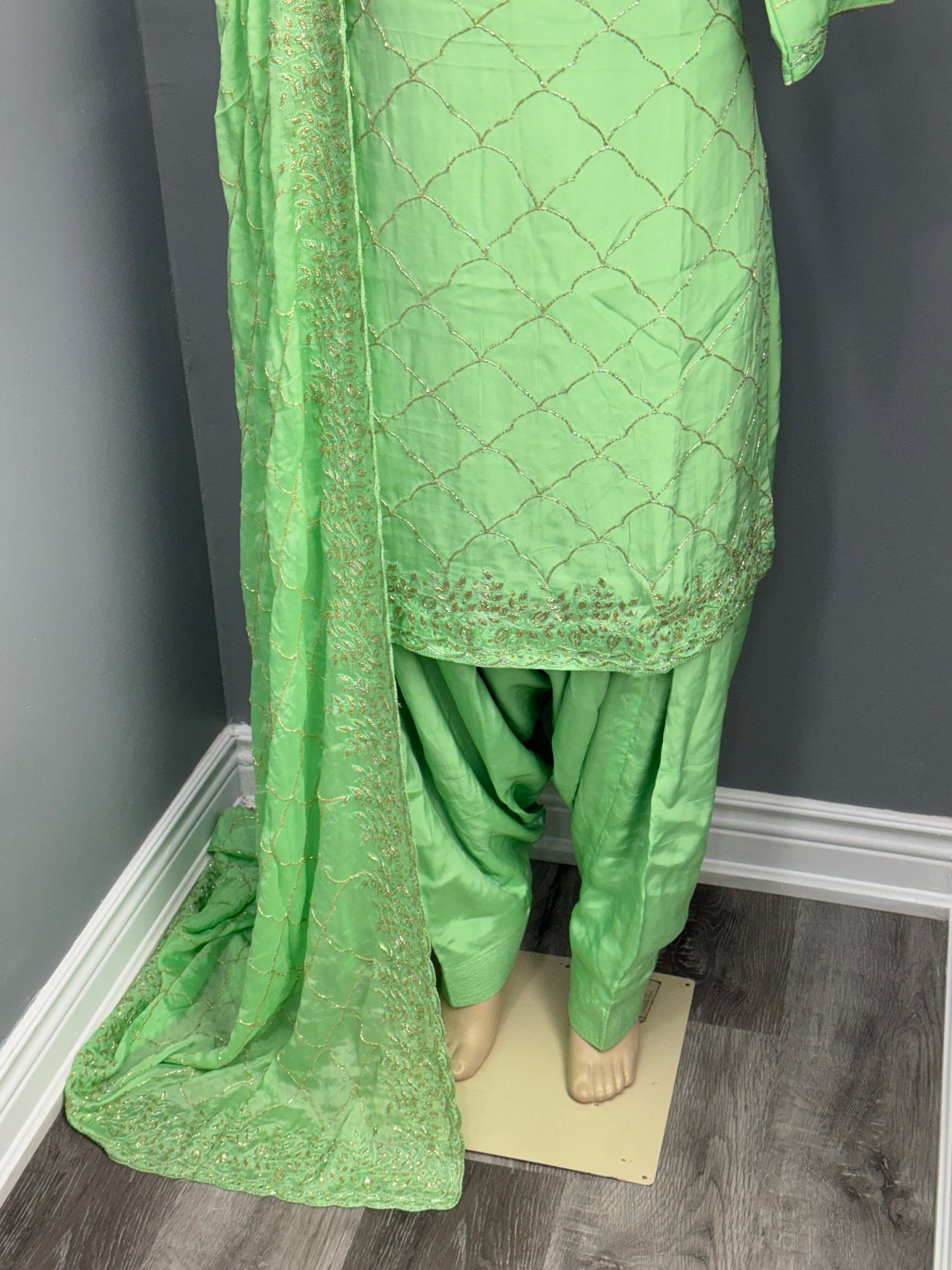 Pure Crepe Handwork Salwar Suit