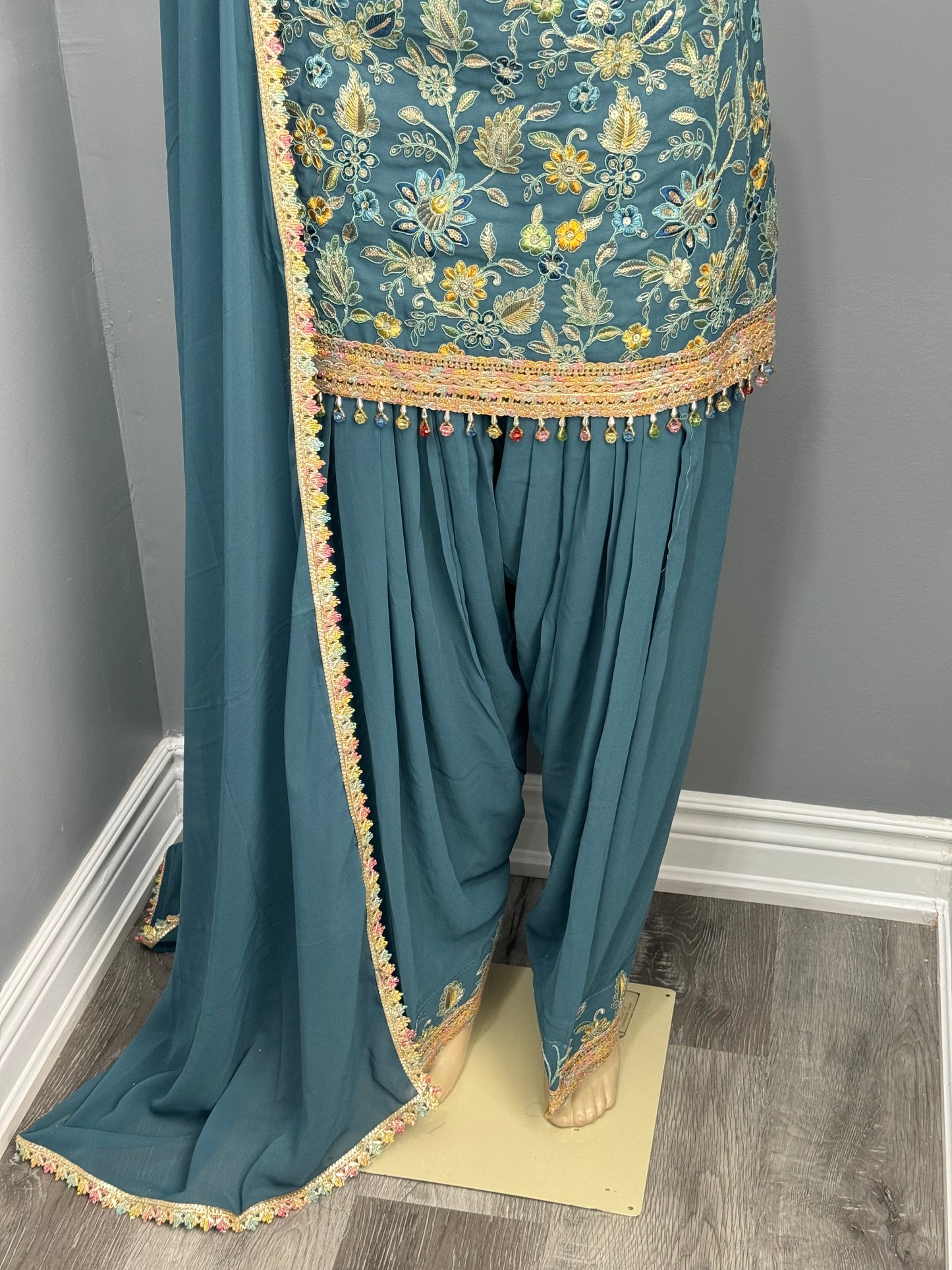 Readymade Farshi Salwar Suit- AK4649-23