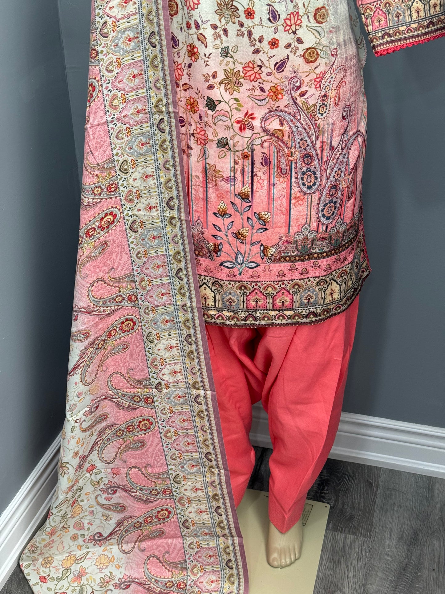Printed Pashmina Salwar Suit- Pink