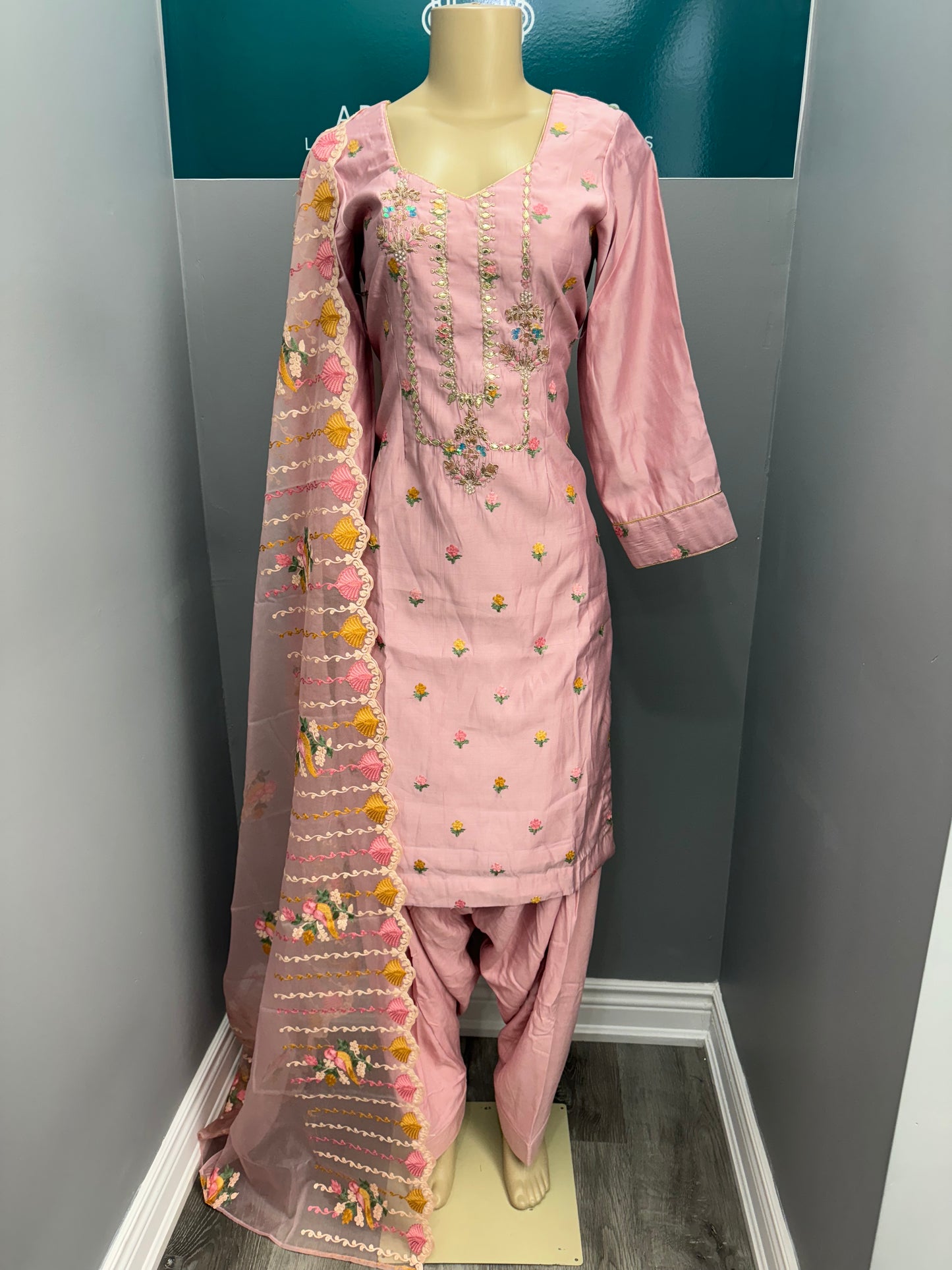 Thread Work Salwar Suit