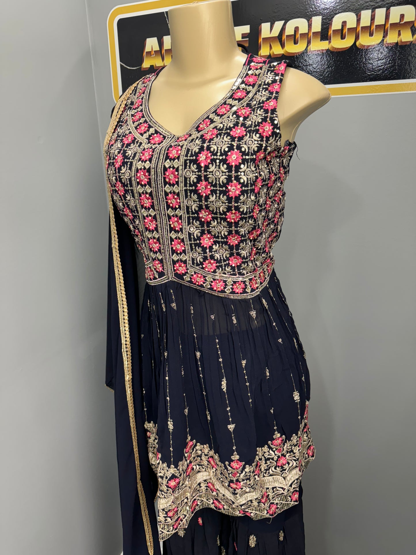 Zohrajabeen Readymade Pemplum Gharara Suit