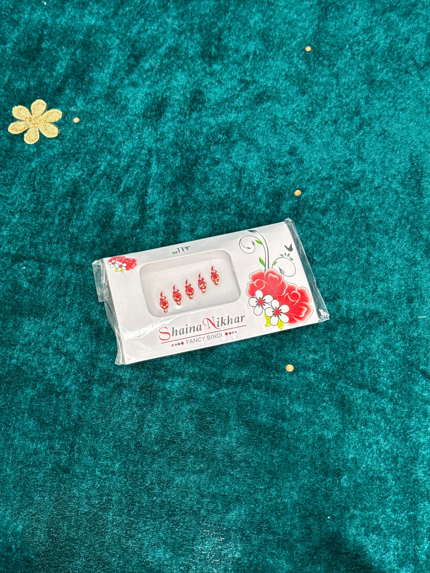 Red Shaina Nikhar Kokila Bindis