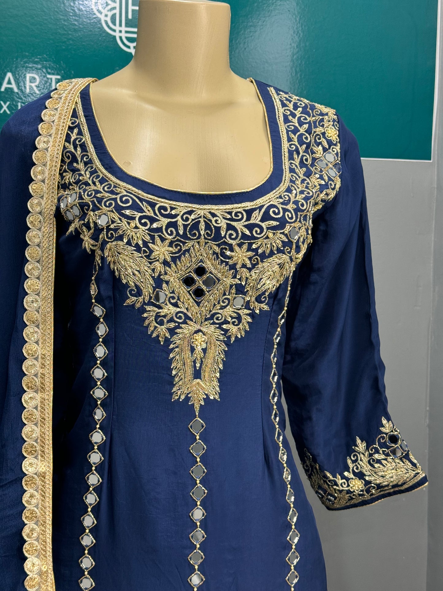 Handwork Sharara Suit-AKW0004