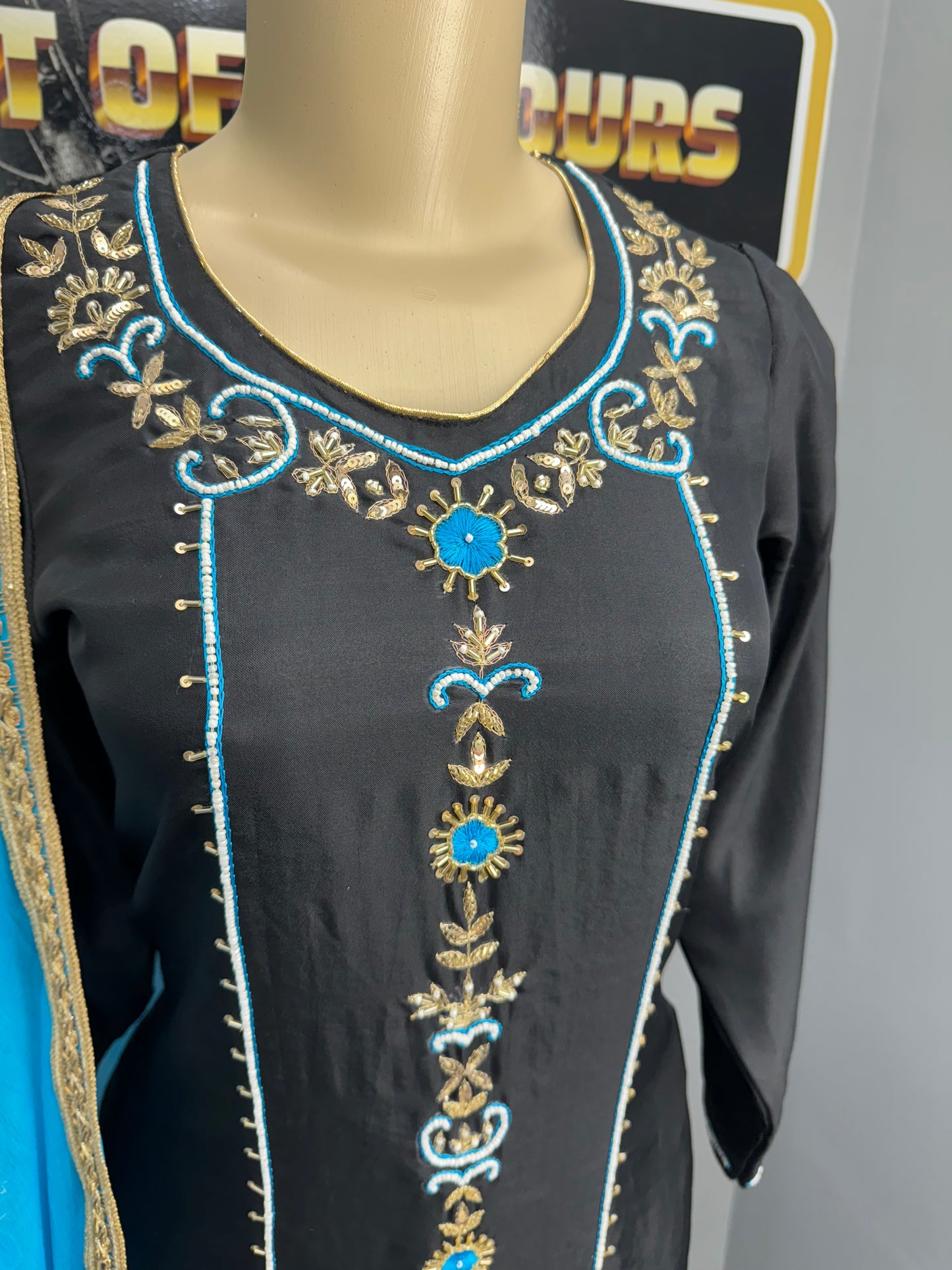 Feroznaari Moti Pent Plazo Suit