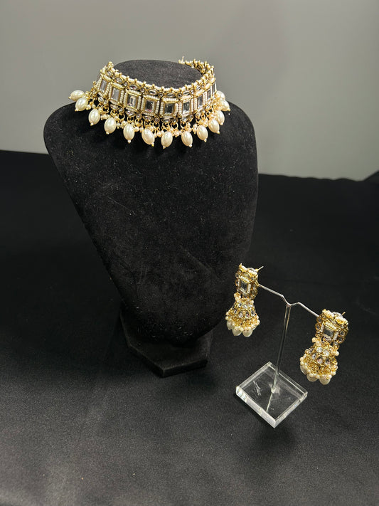 Zehra Necklace Set