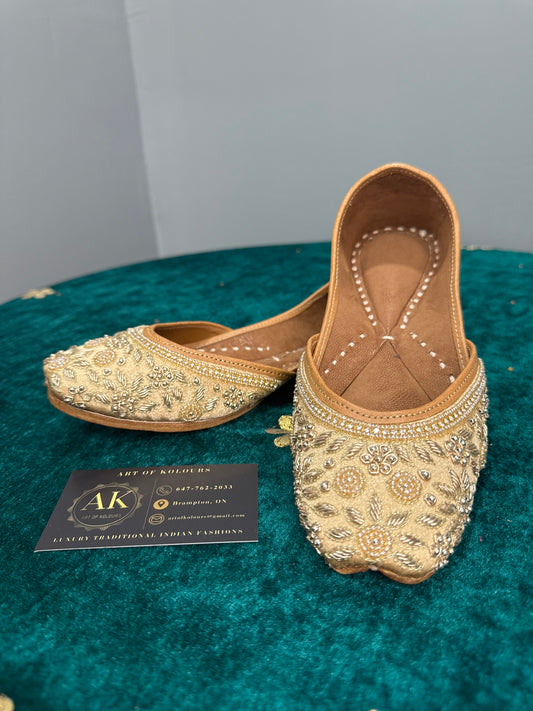Gold Work Jutti