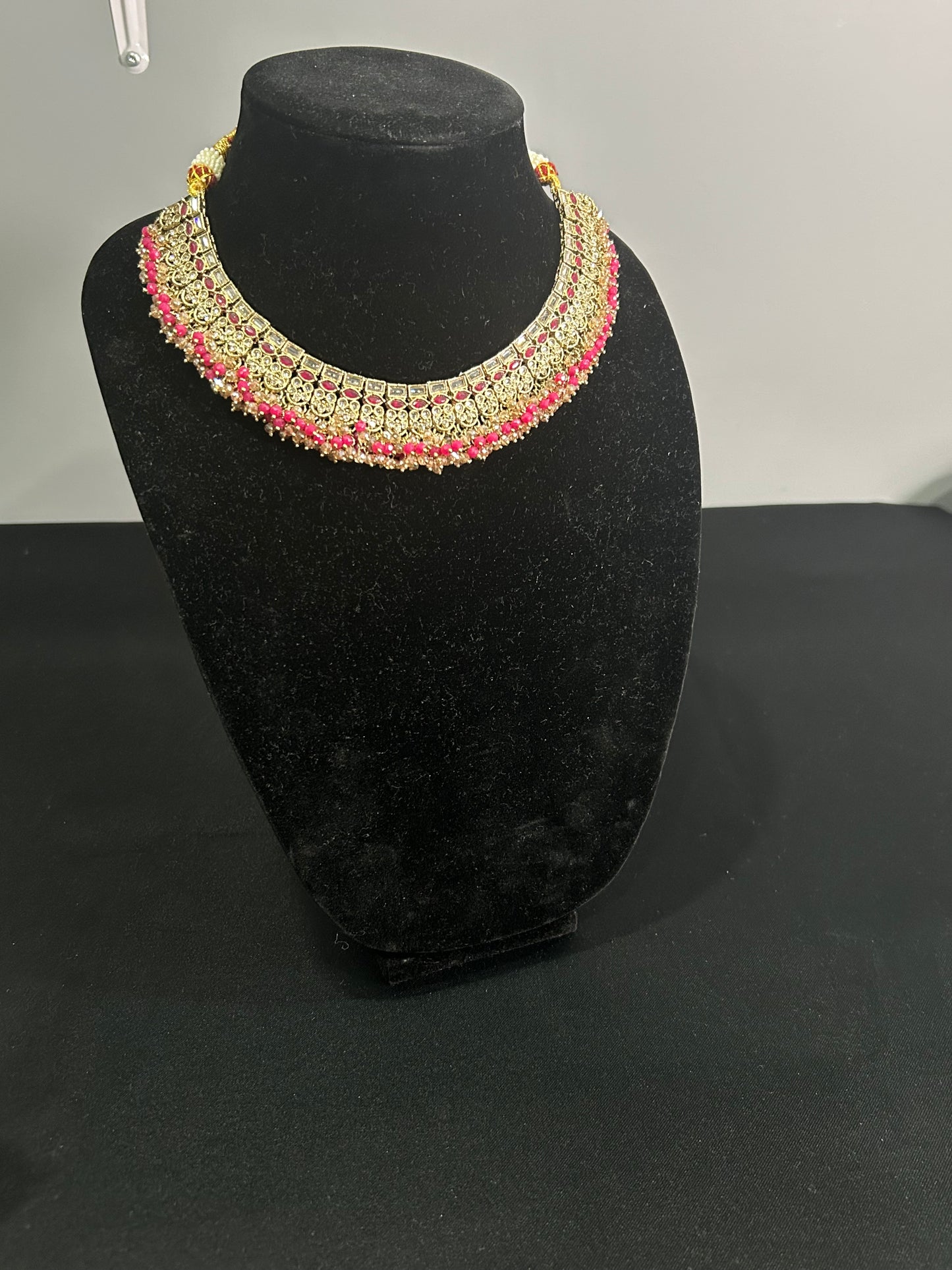 Swati Necklace Set
