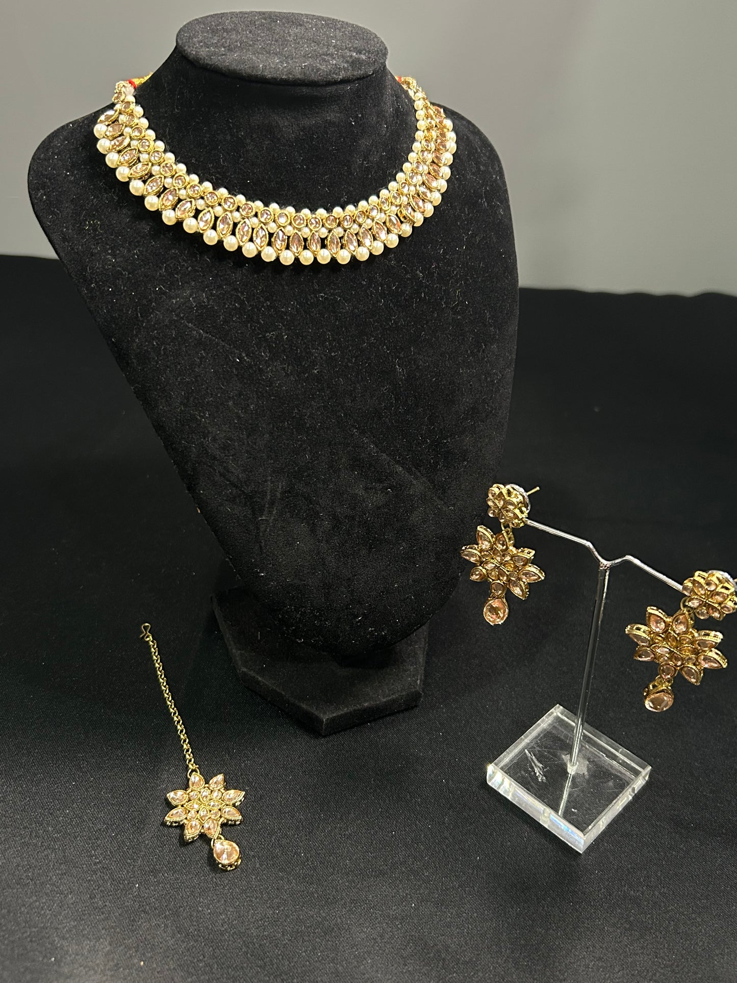 Sitaara Necklace Set