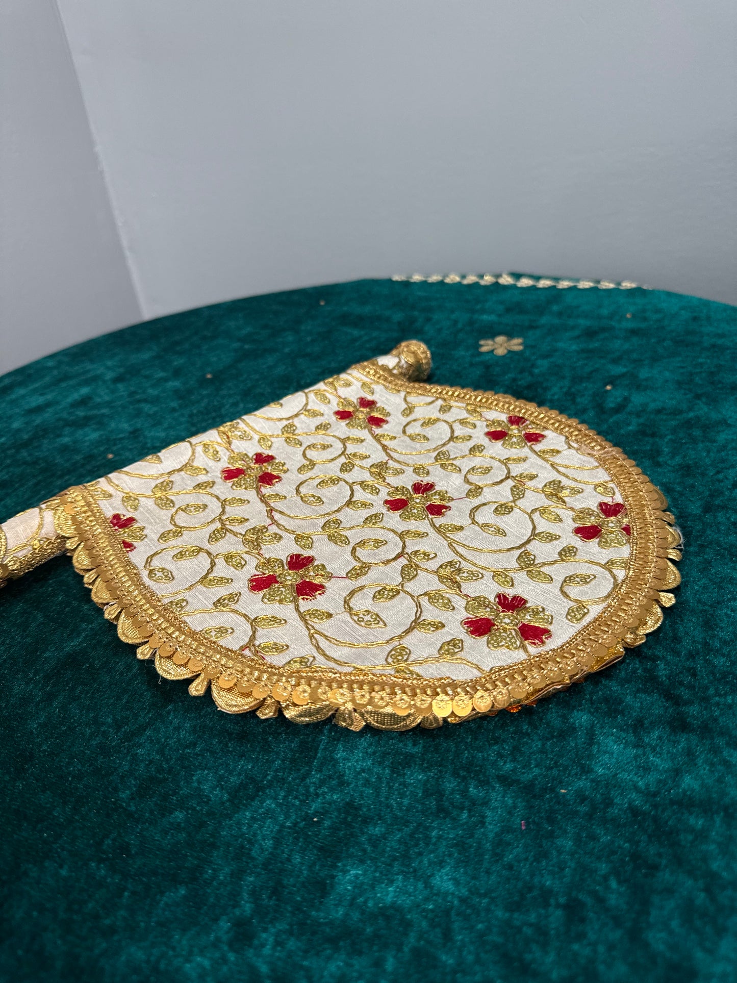 Embroidered Pakhi