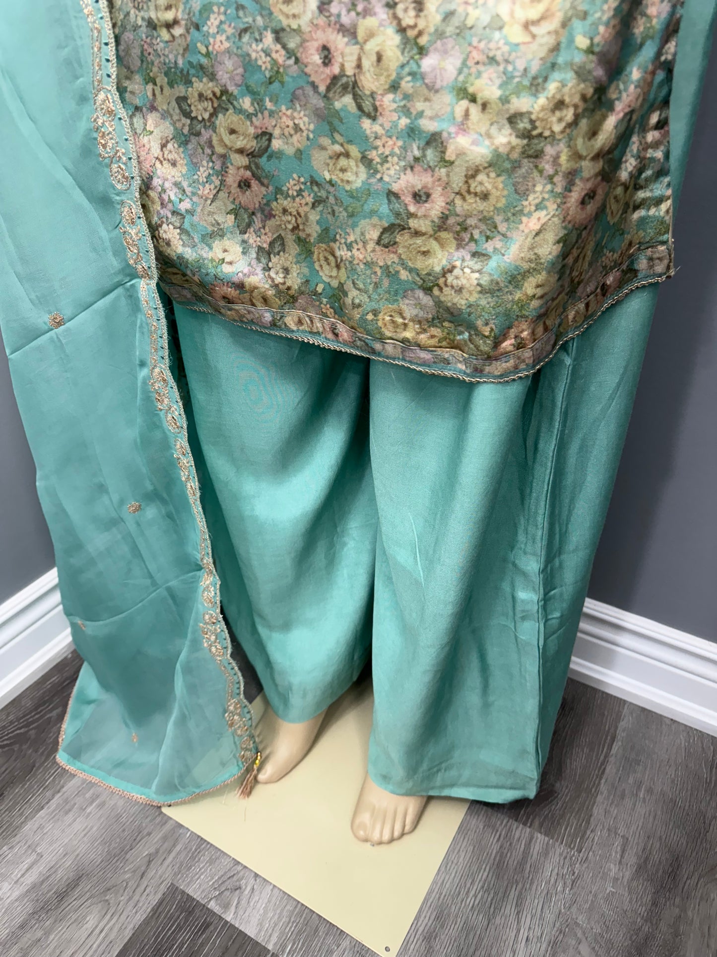 Phulwari Shimmer Plazo Suit