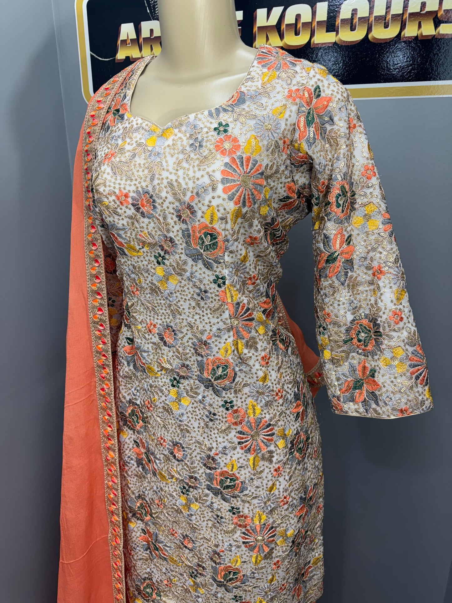 Phullan Da Guldasta Sharara Suit