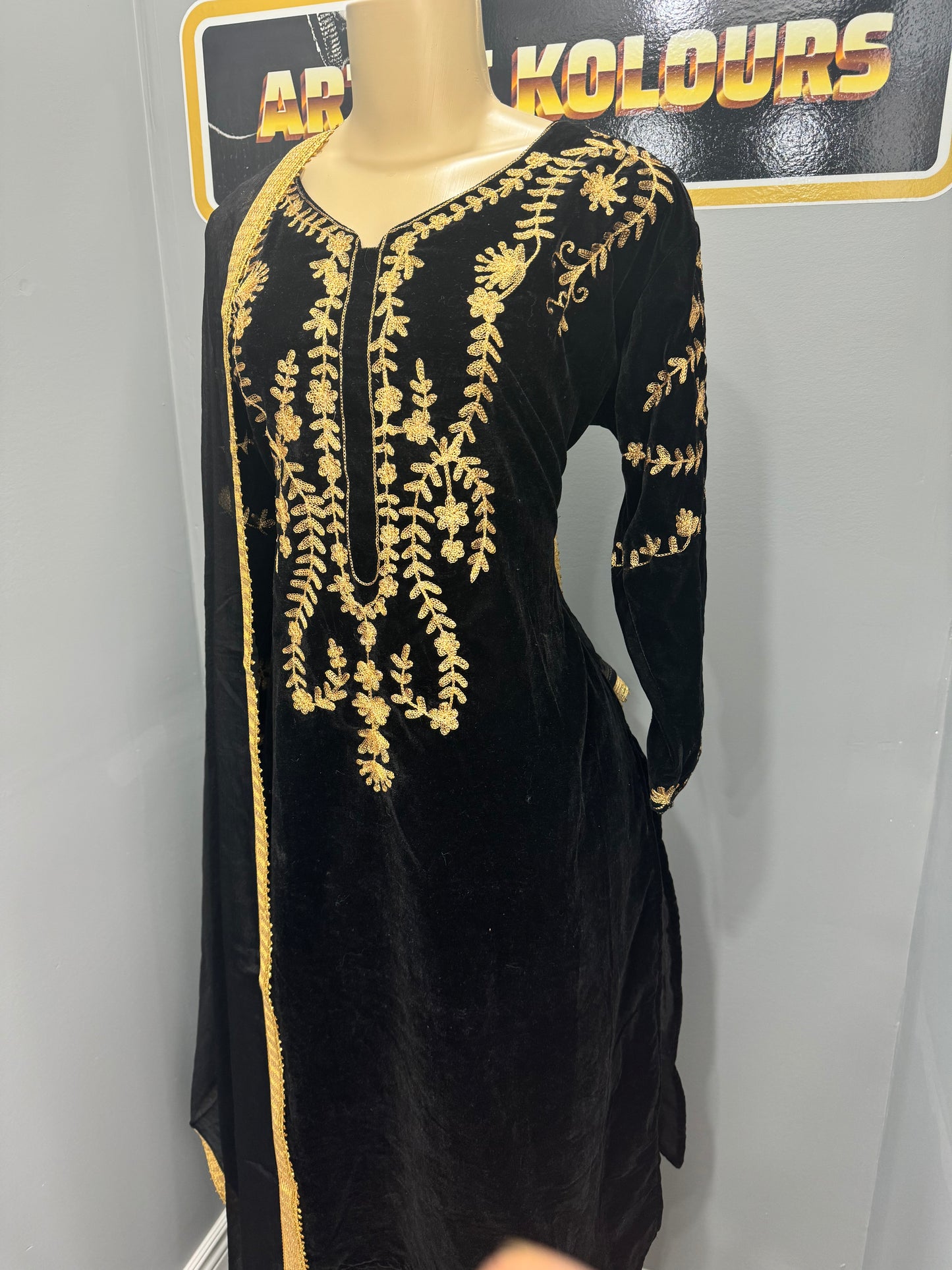 Kala Sona Readymade Velvet Suit