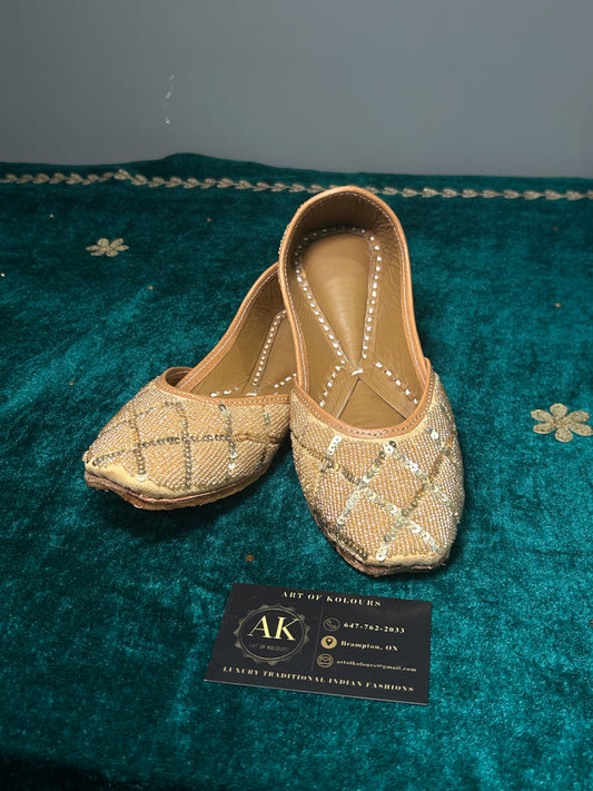 Gold Soni Beaded Jutti