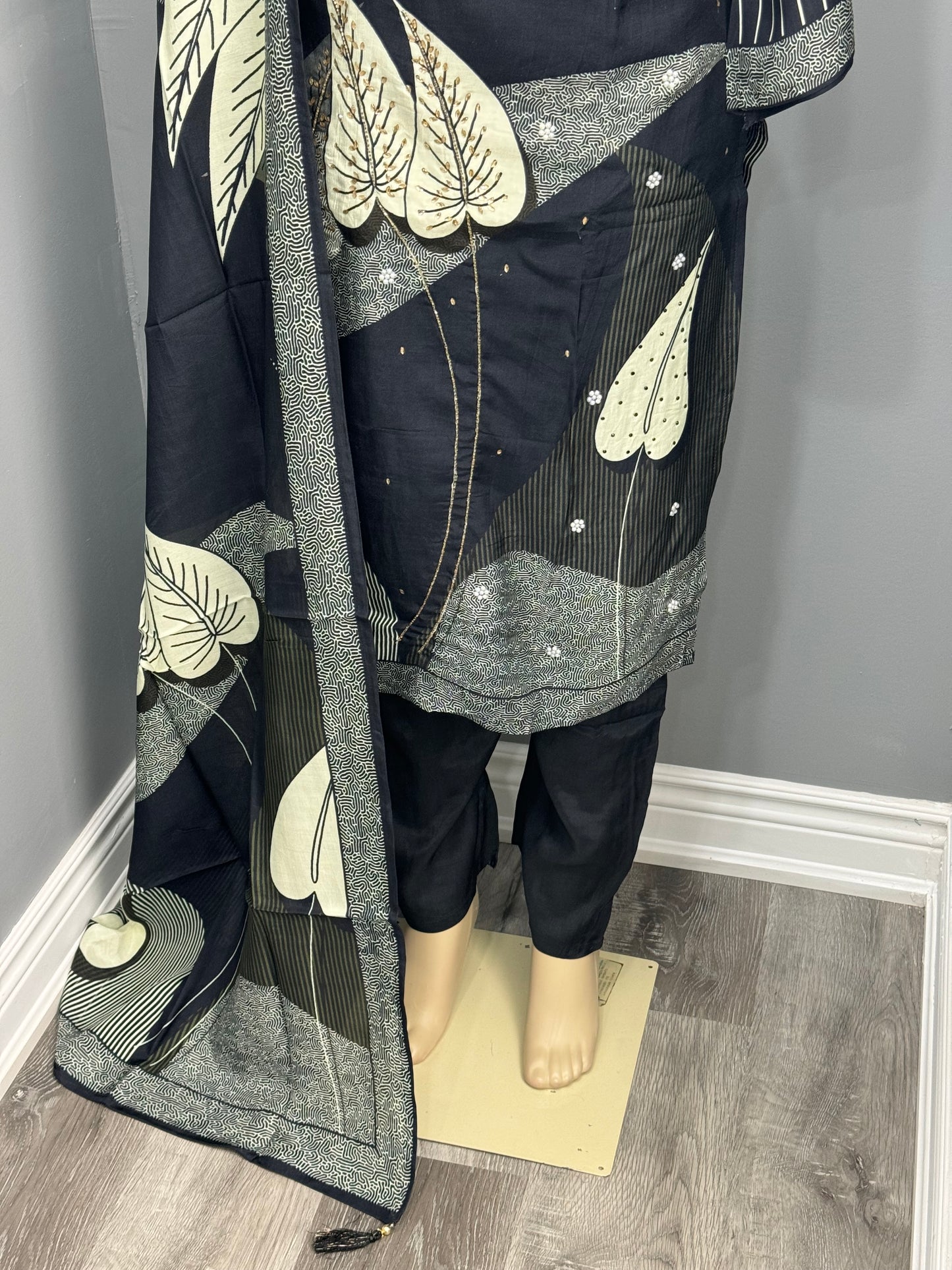 Readymade Muslin Pant Suit- AK0606-09