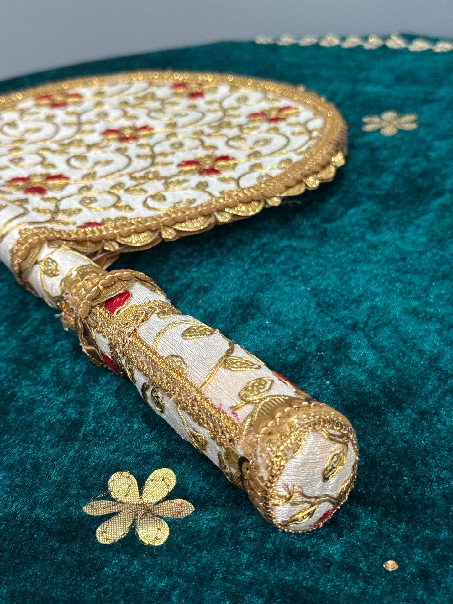 Embroidered Pakhi