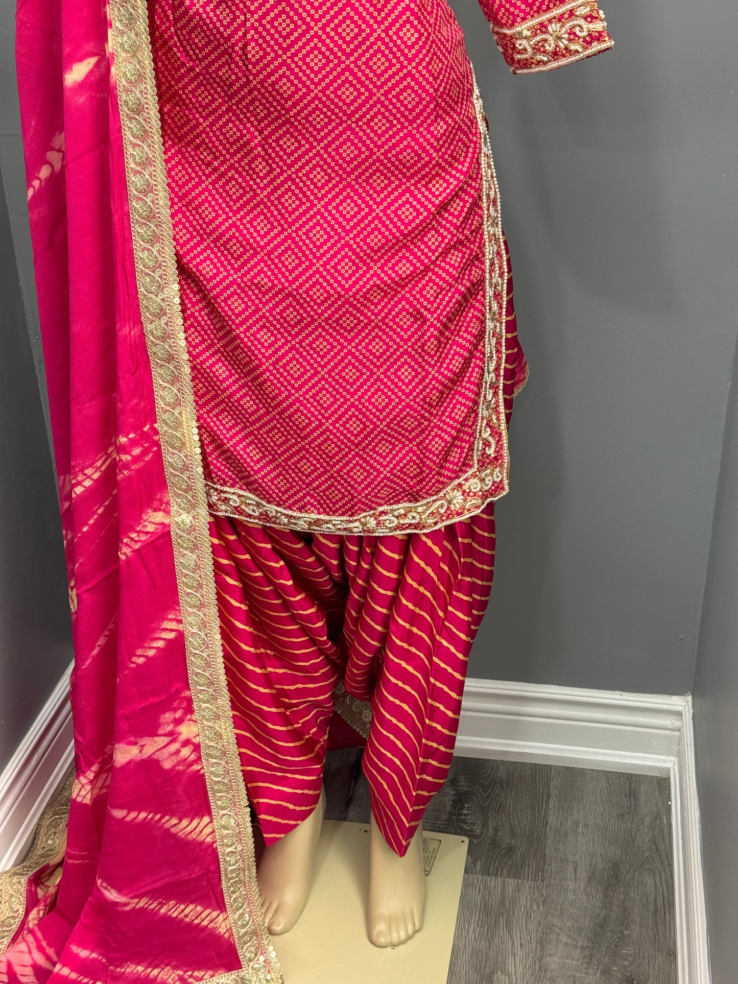 Bandhani Handwork Salwar Suit