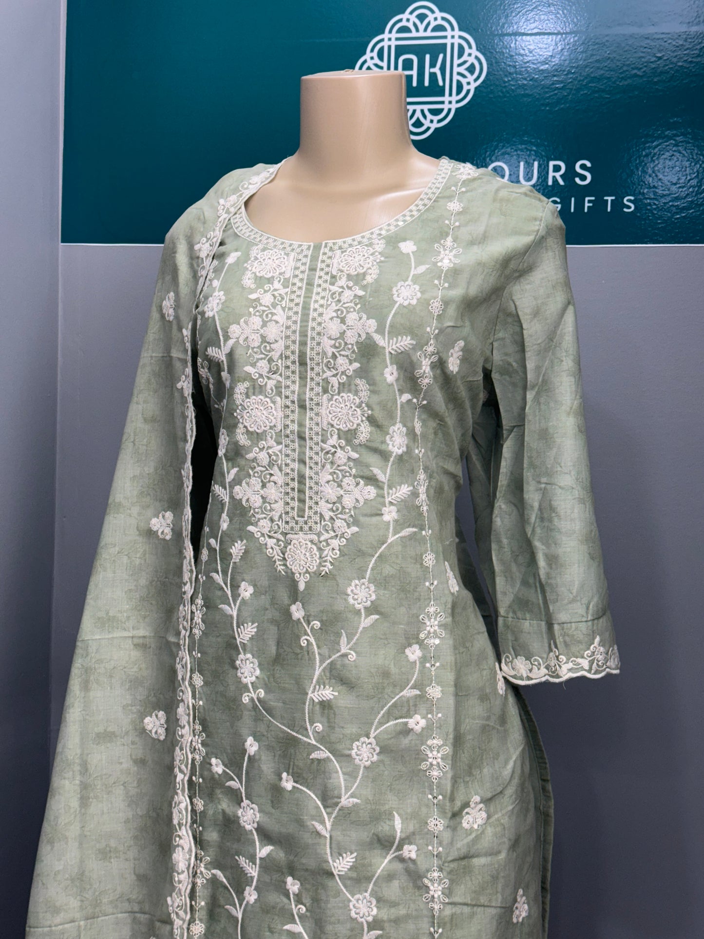 Plus Size Readymade Pant Suit- AK2428-25