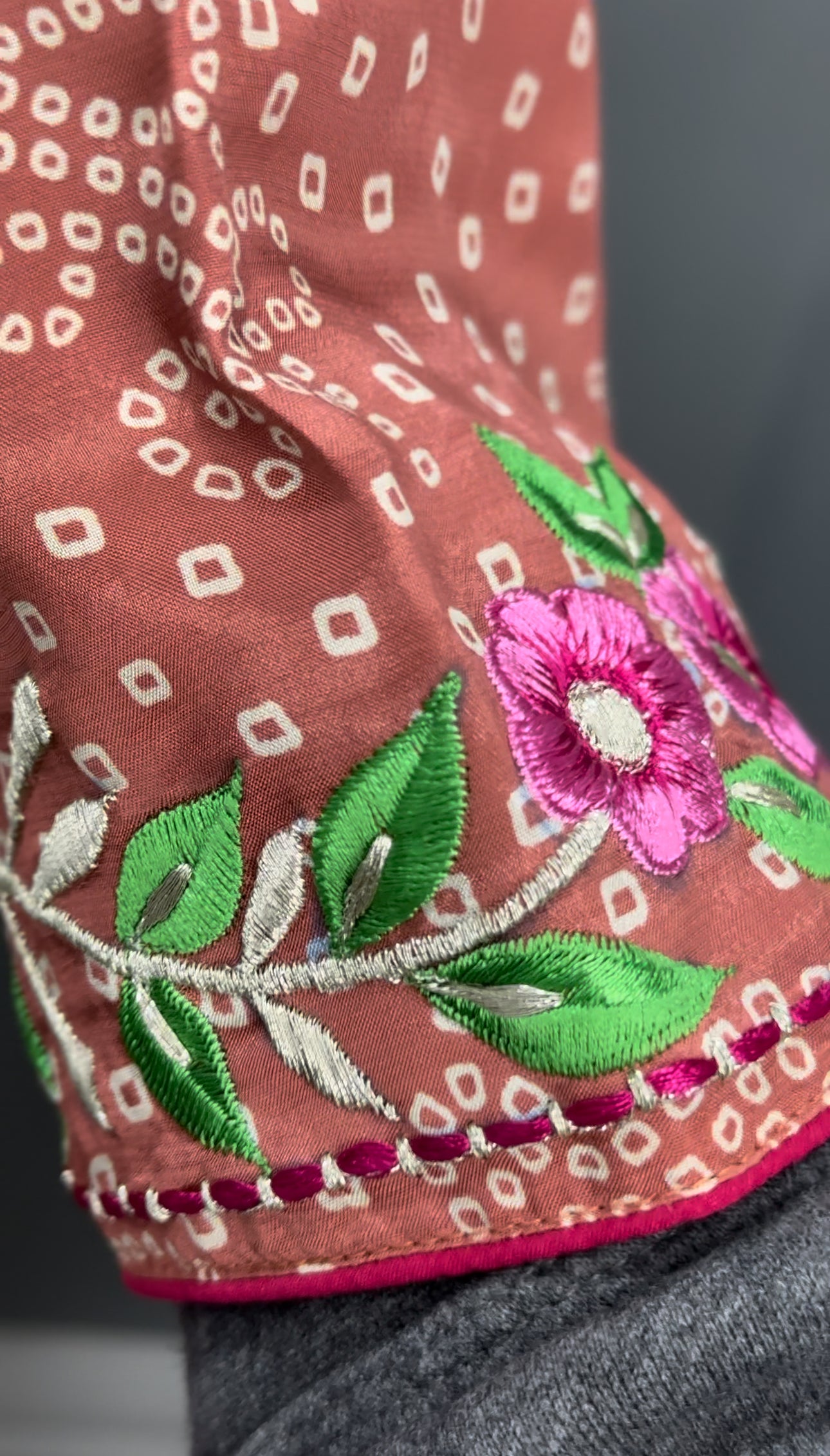 Tread Work Bindi Bhandhi Print Salwar Suit