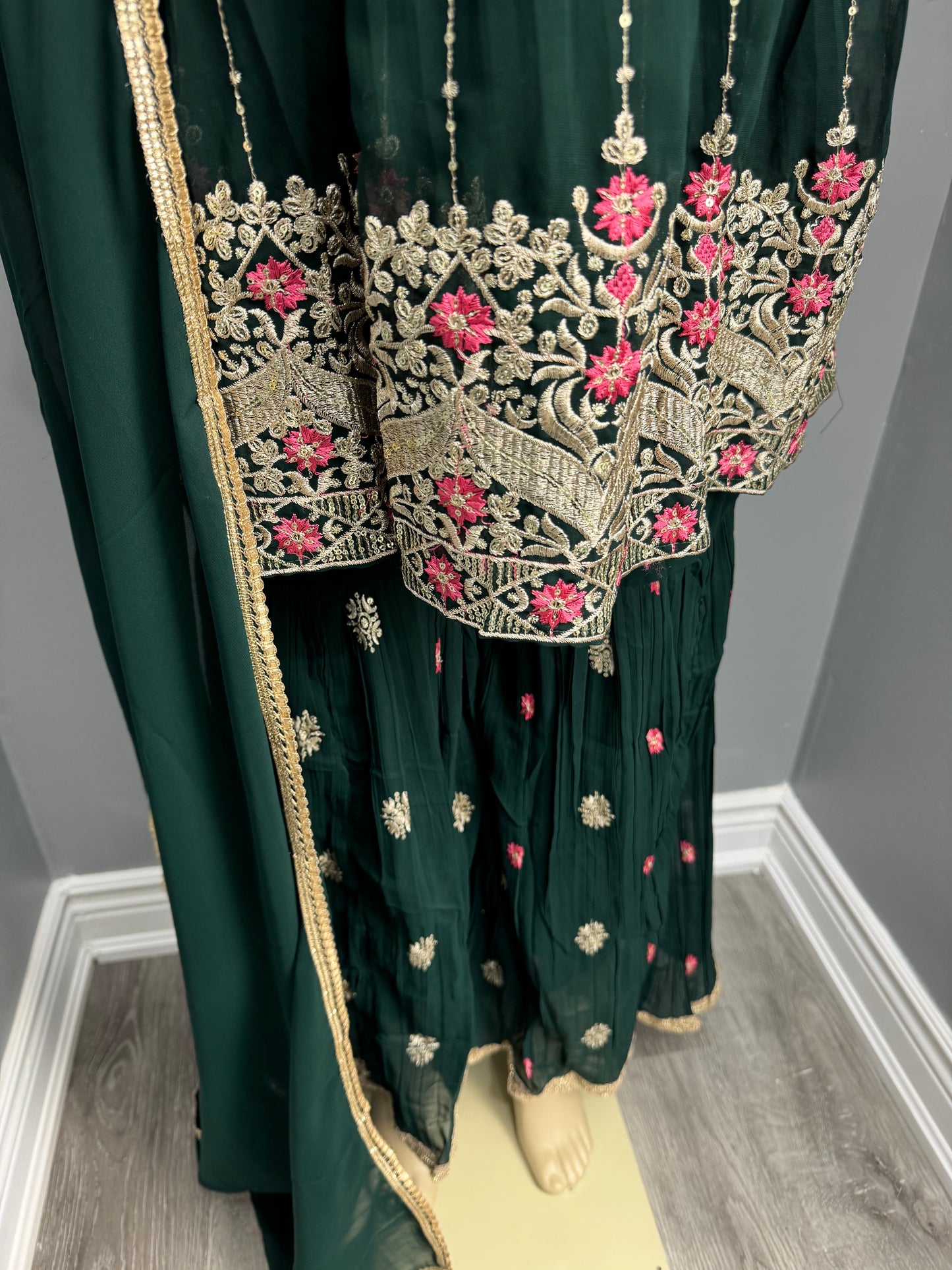 Zohrajabeen Readymade Pemplum Gharara Suit