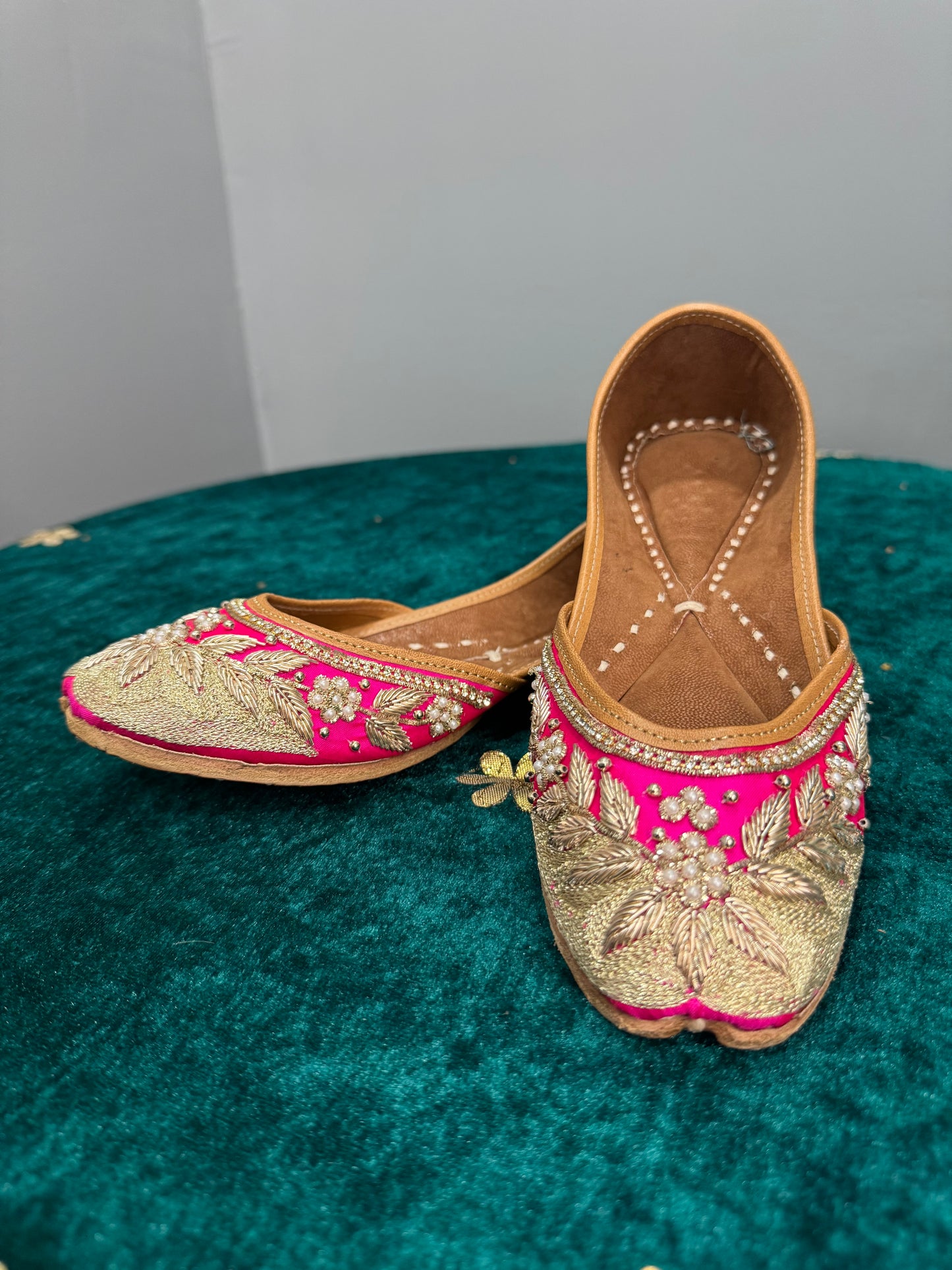 Pink With Gold Work Jutti