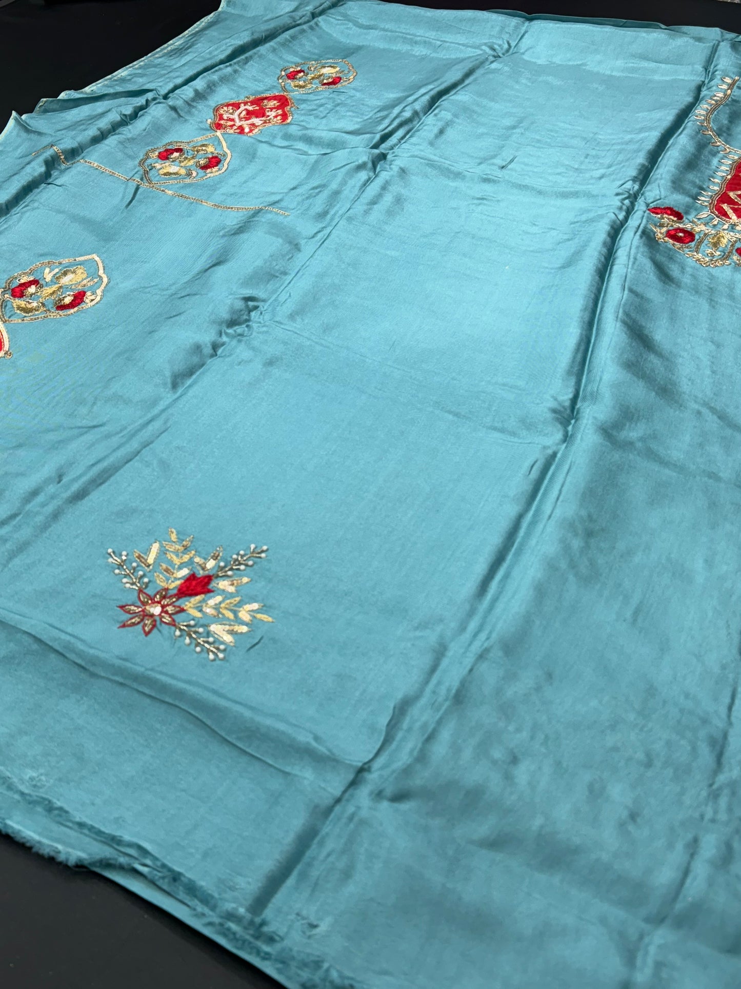 Neelphul Unstitched Suit