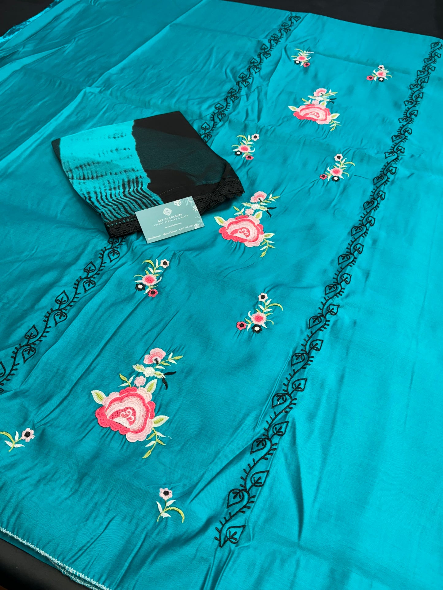 Tilla Neel Phul Unstitched Suit