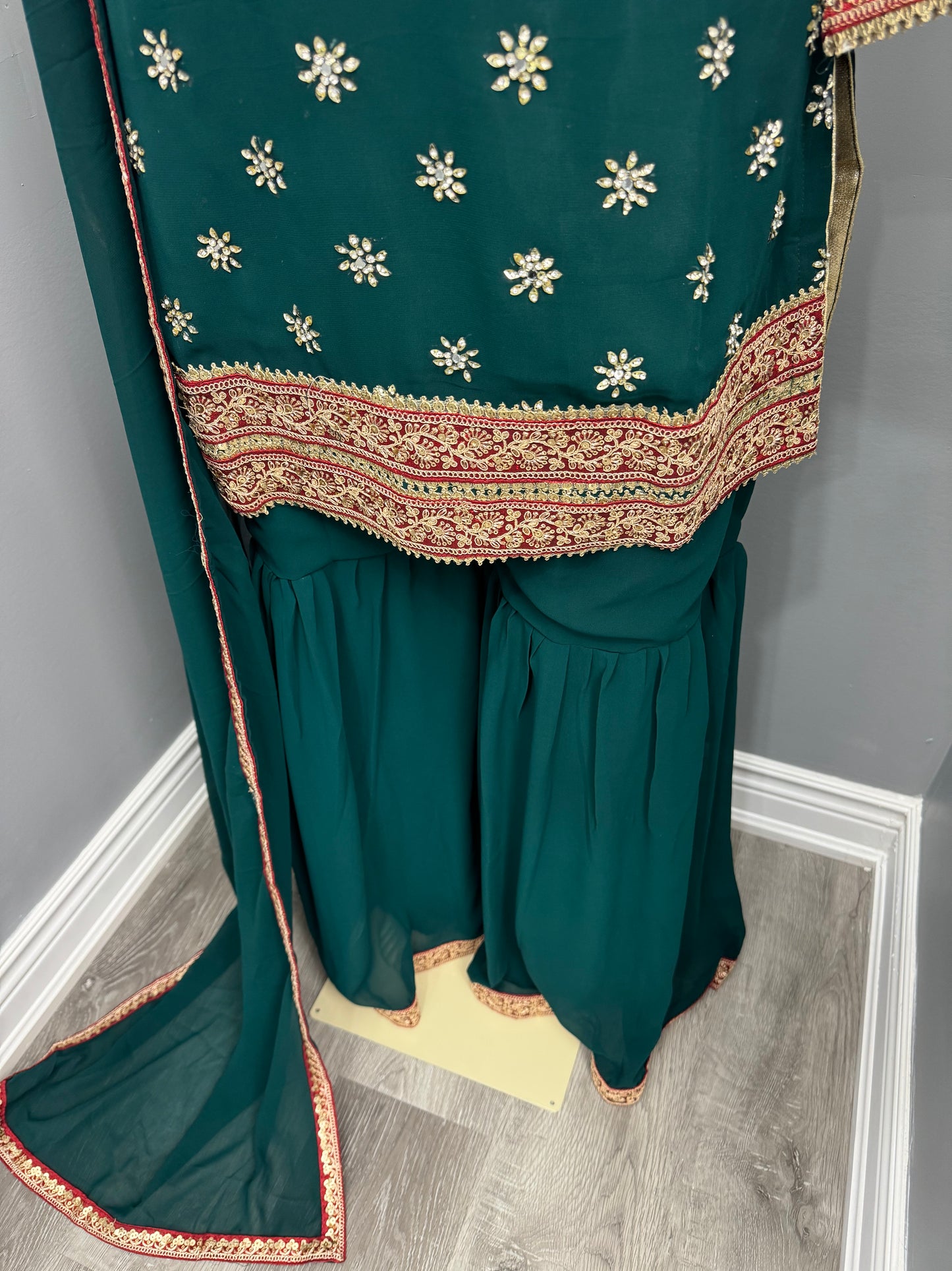 Aafreen Readymade Gharara Suit