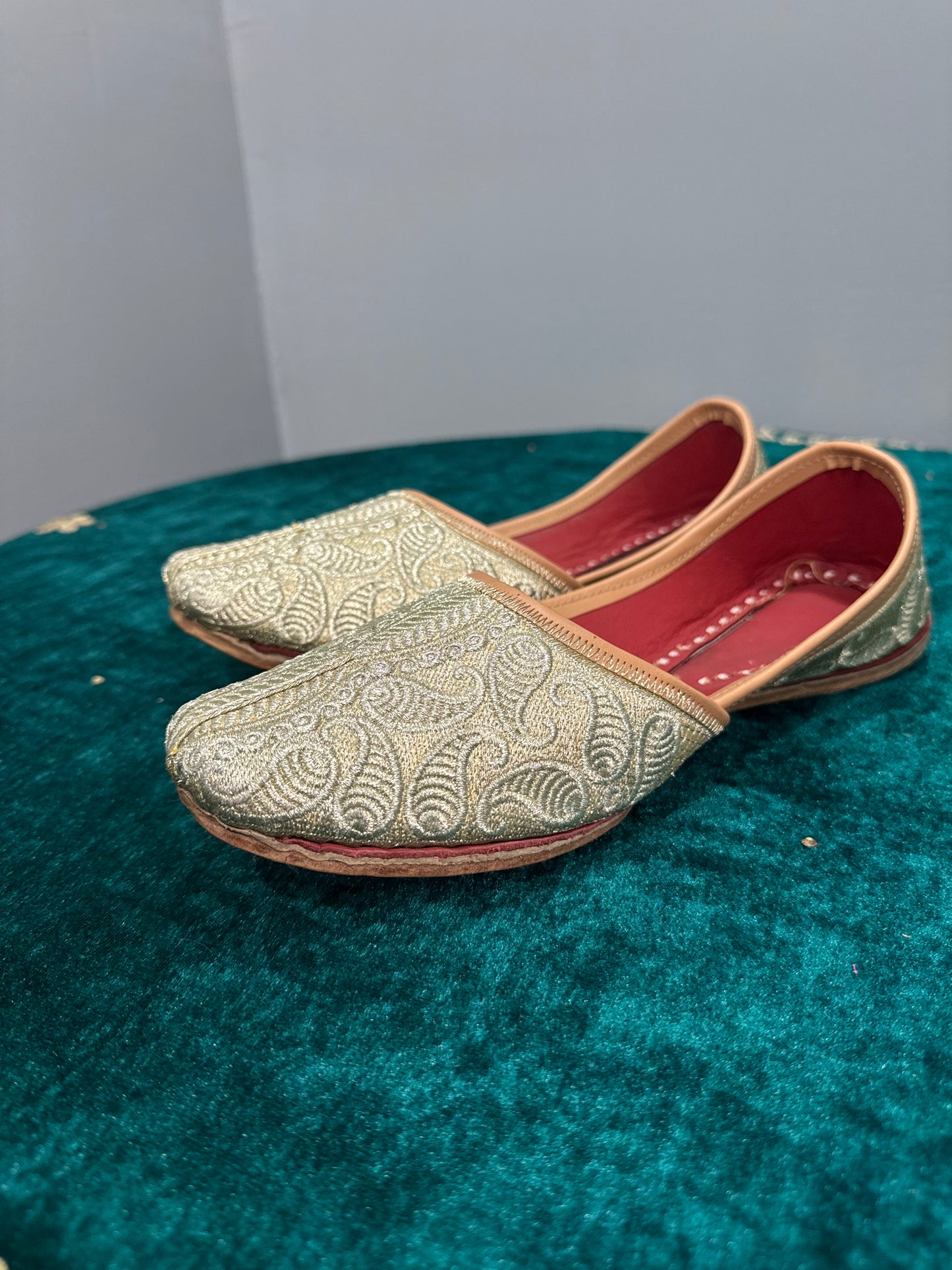 White Gold Men’s Jutti