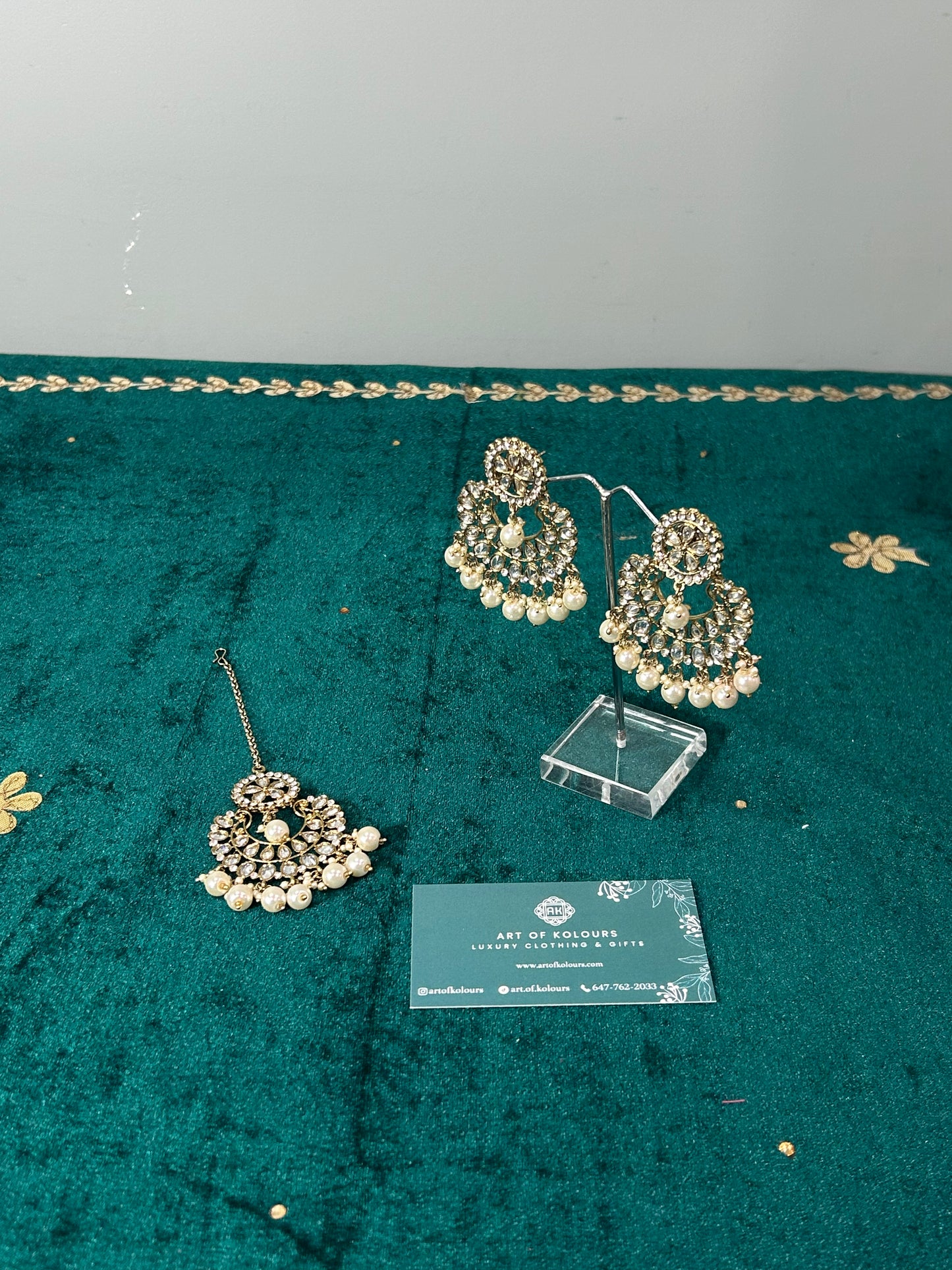 White Roop Earrings Tikka Set